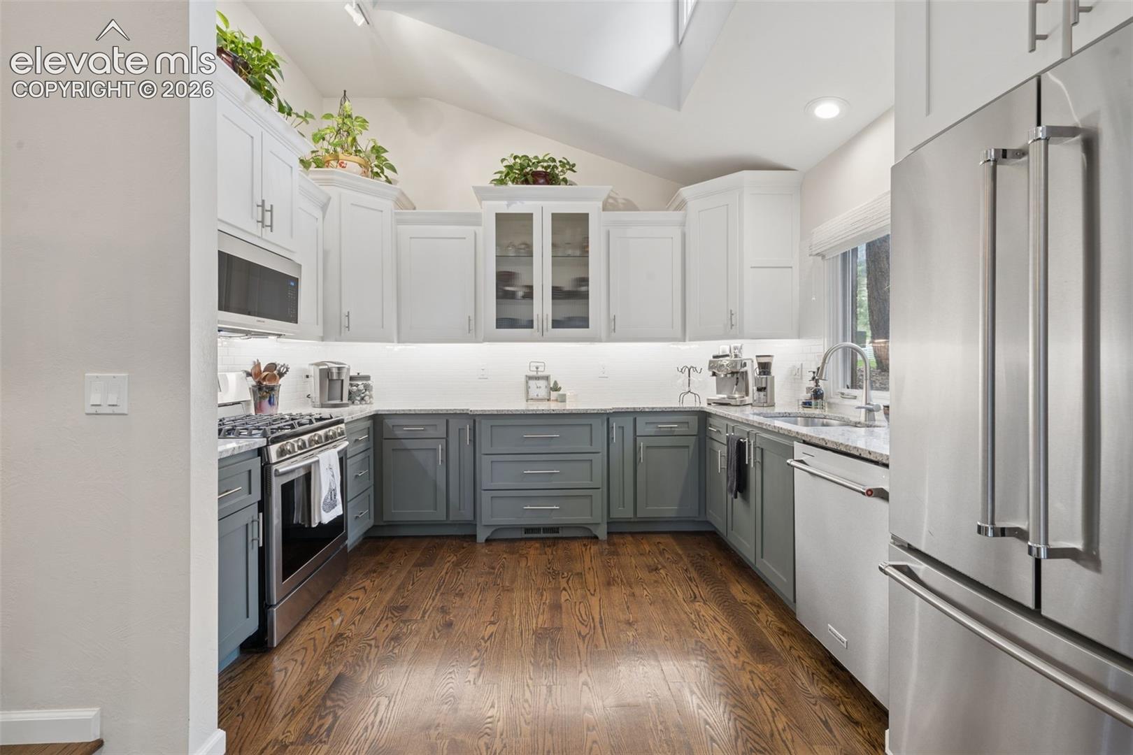 860 Appian Court