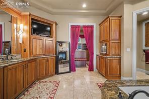 1095 High Lake View