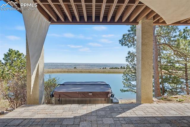 1095 High Lake View