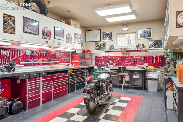 2854 Stratton Forest Heights