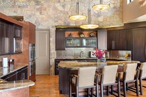 2854 Stratton Forest Heights