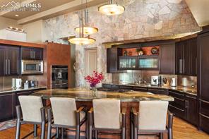 2854 Stratton Forest Heights