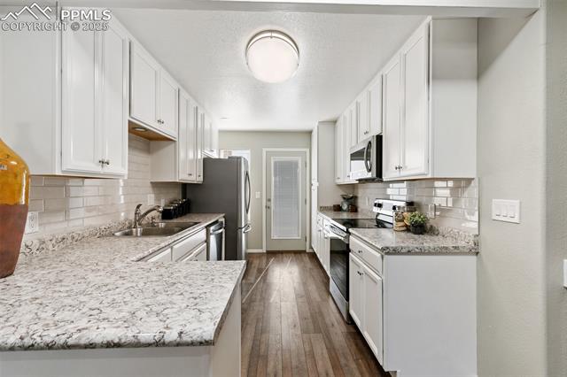 1334 E Parkway Drive