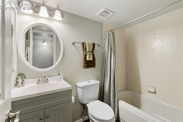 1334 E Parkway Drive