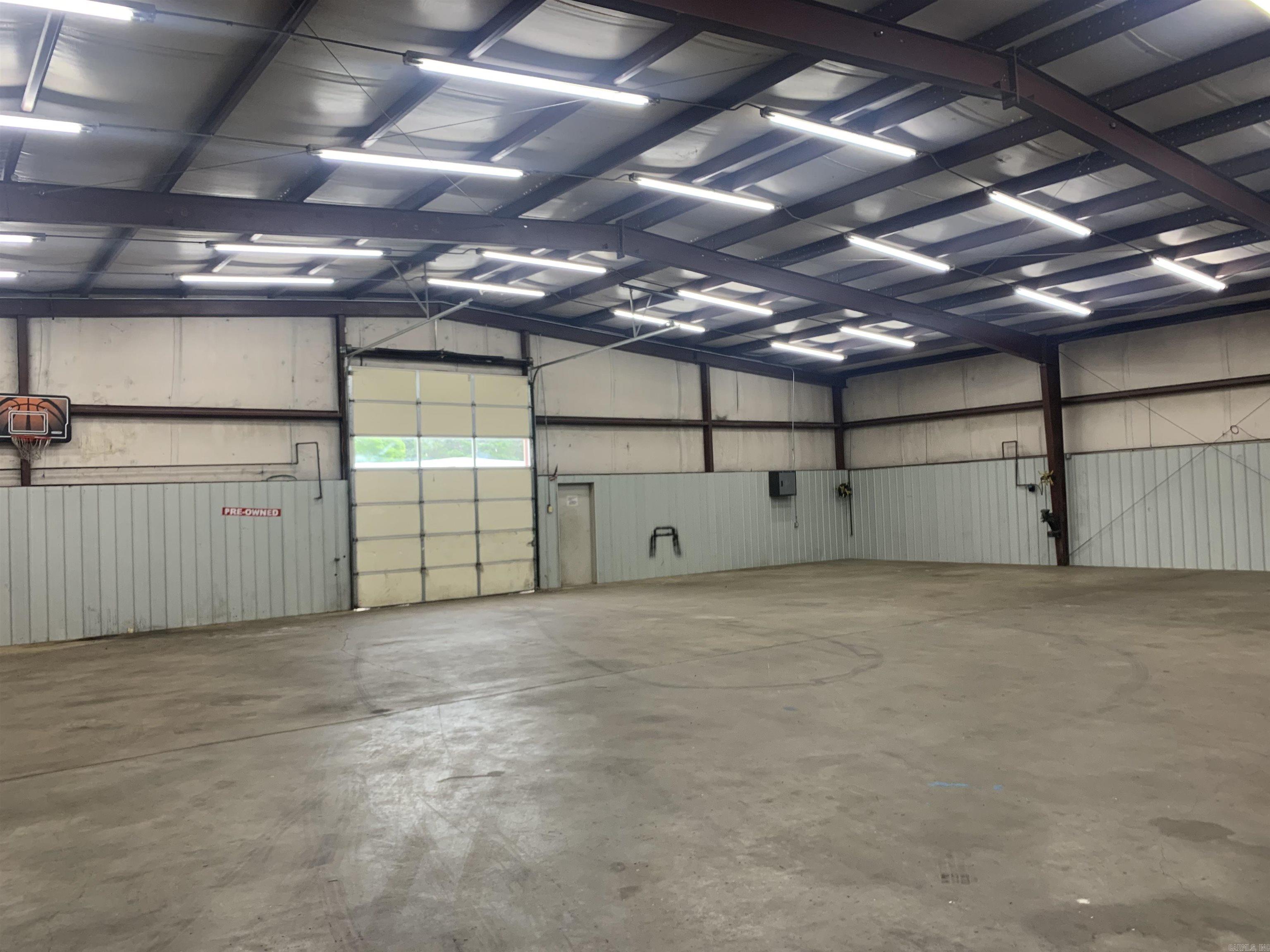 2096 N Hwy 16 Highway