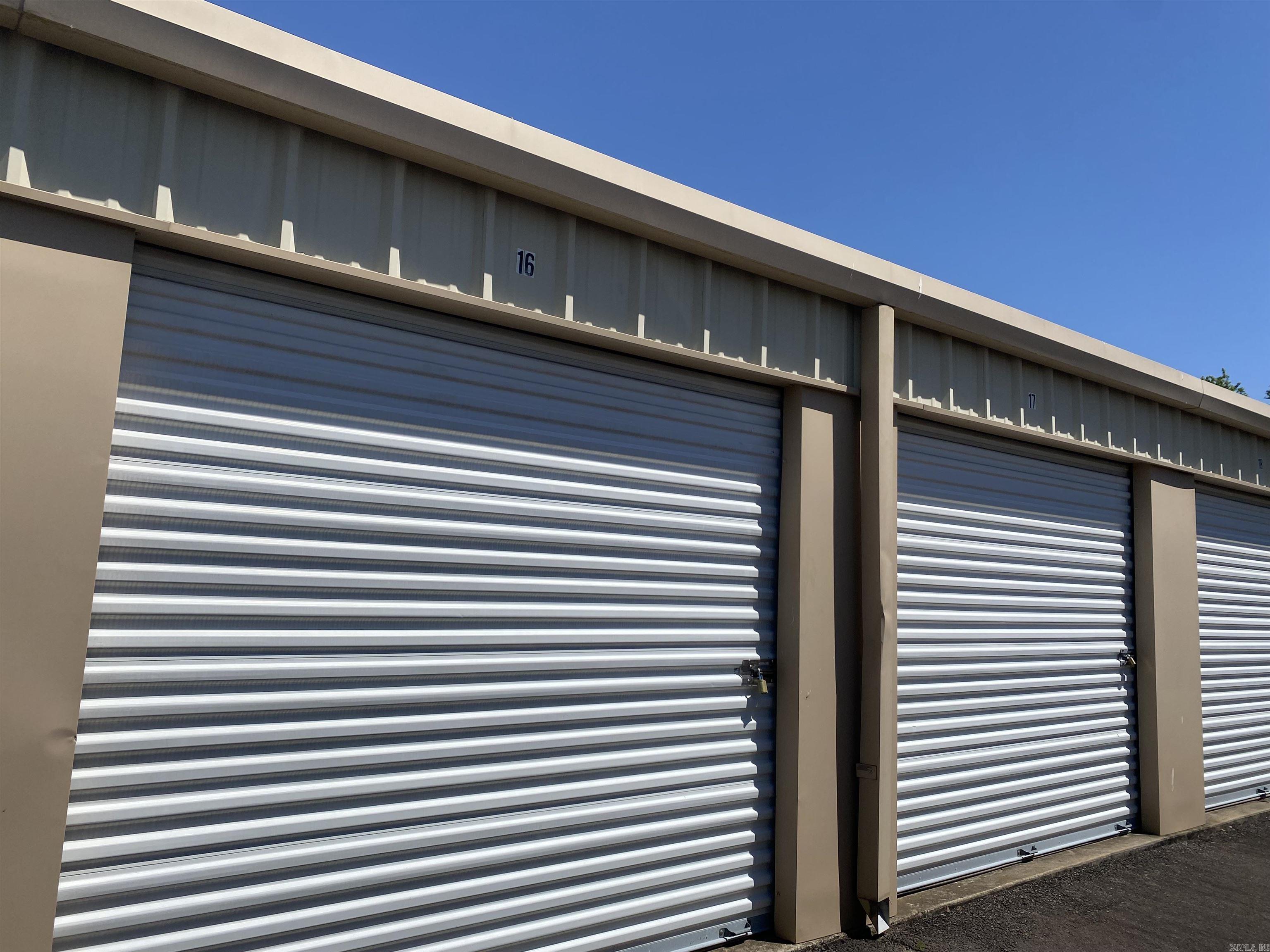 2096 N Hwy 16 Highway