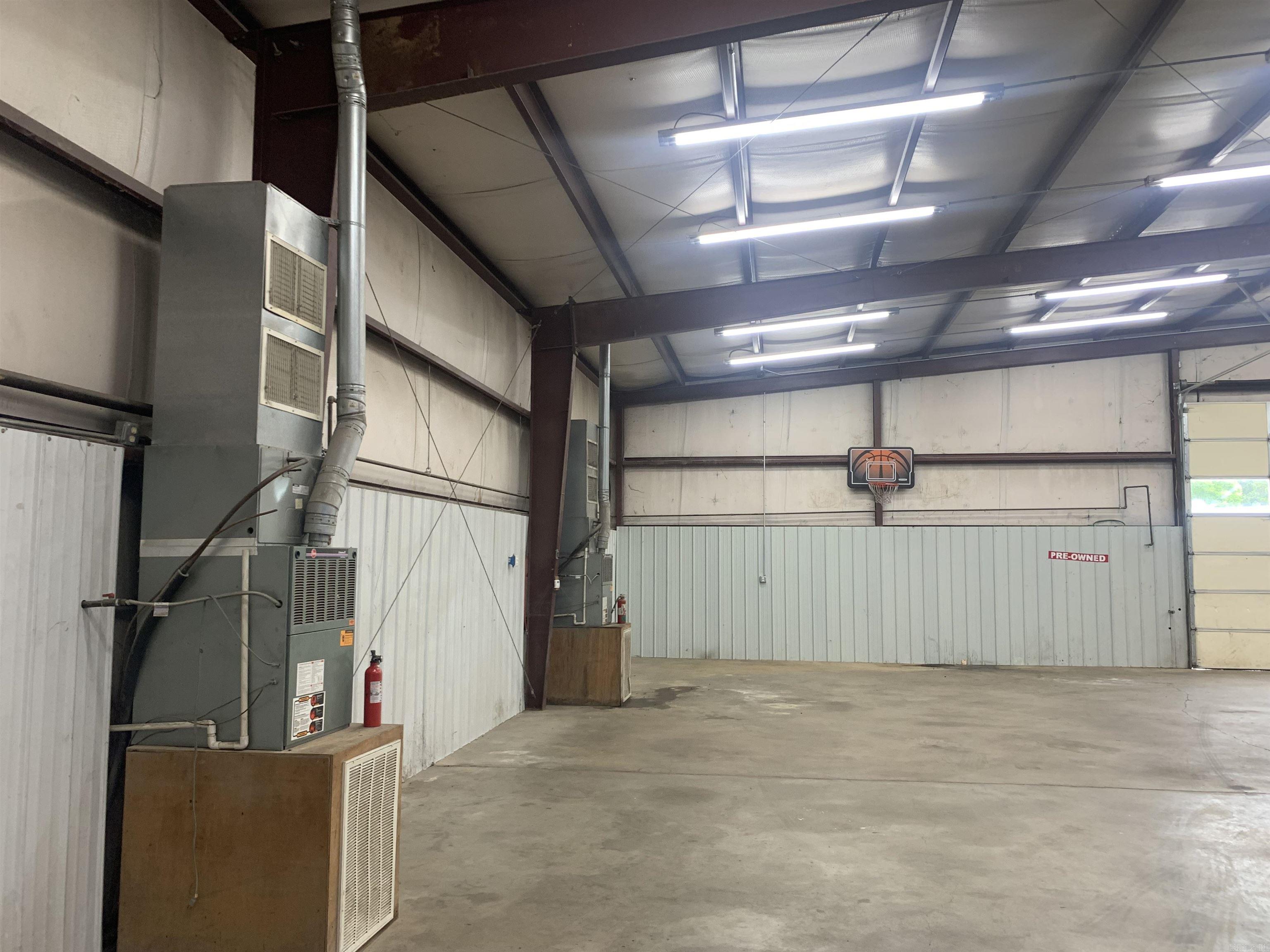 2096 N Hwy 16 Highway