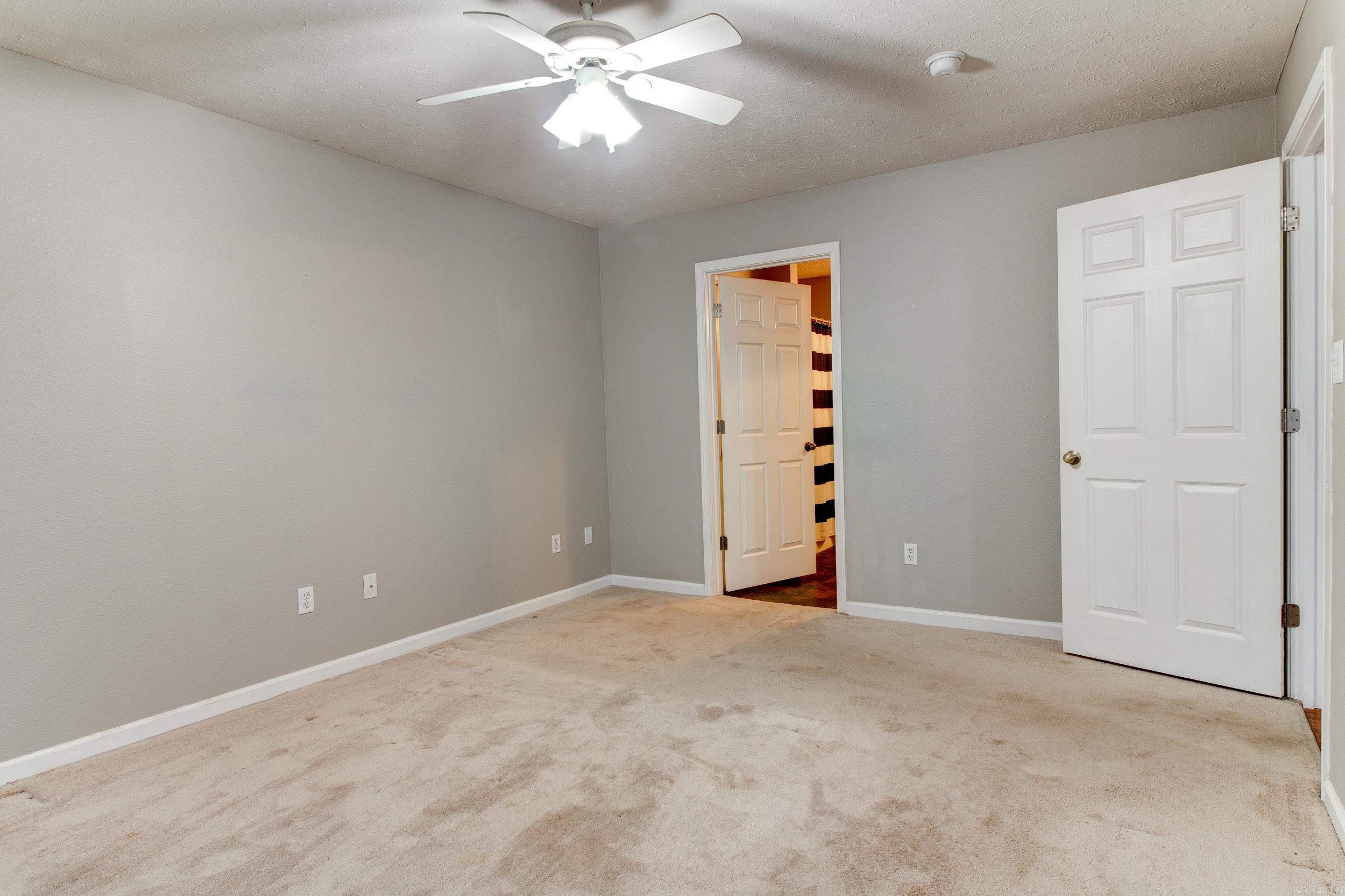 104 Meadowview Cir Circle