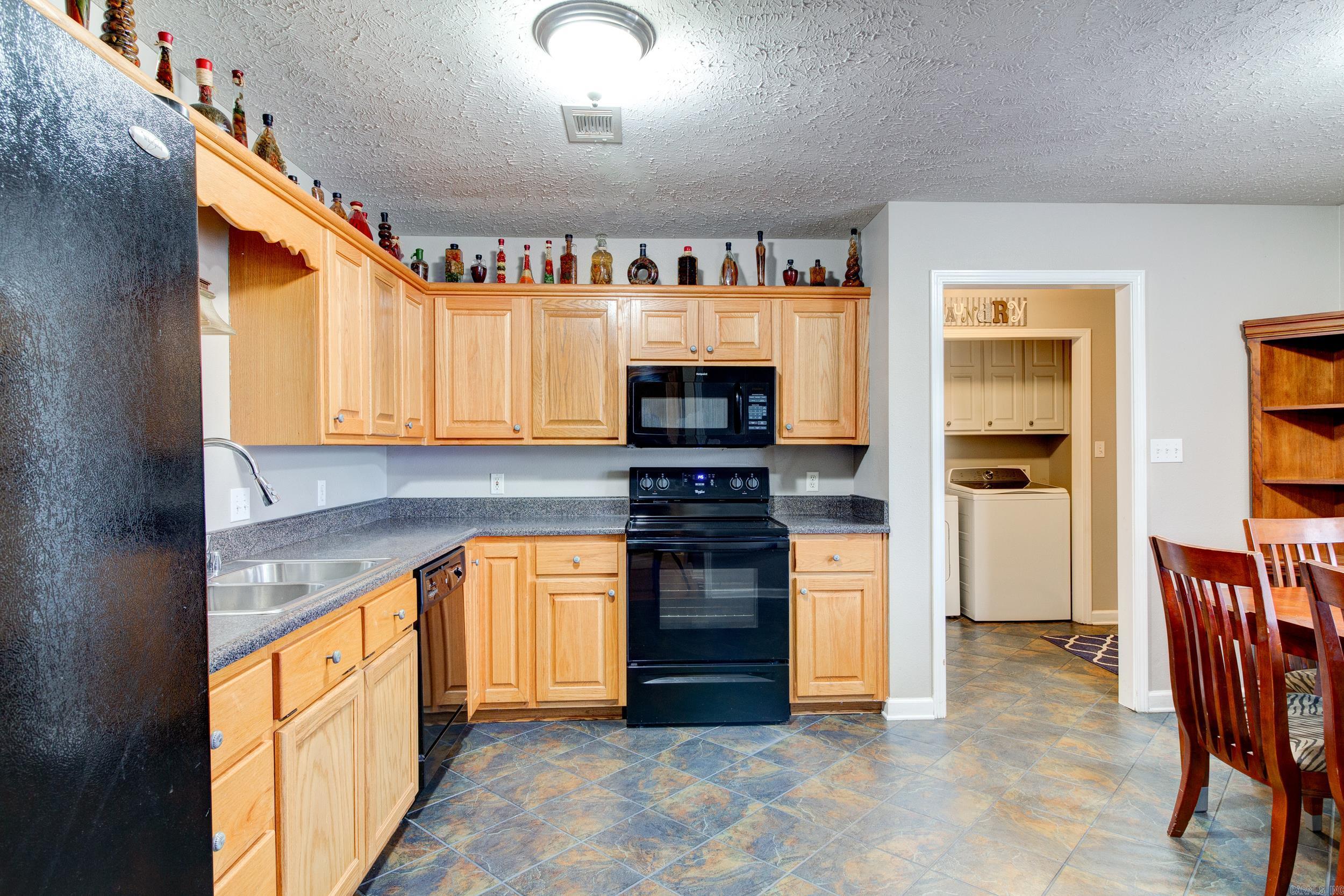 104 Meadowview Cir Circle