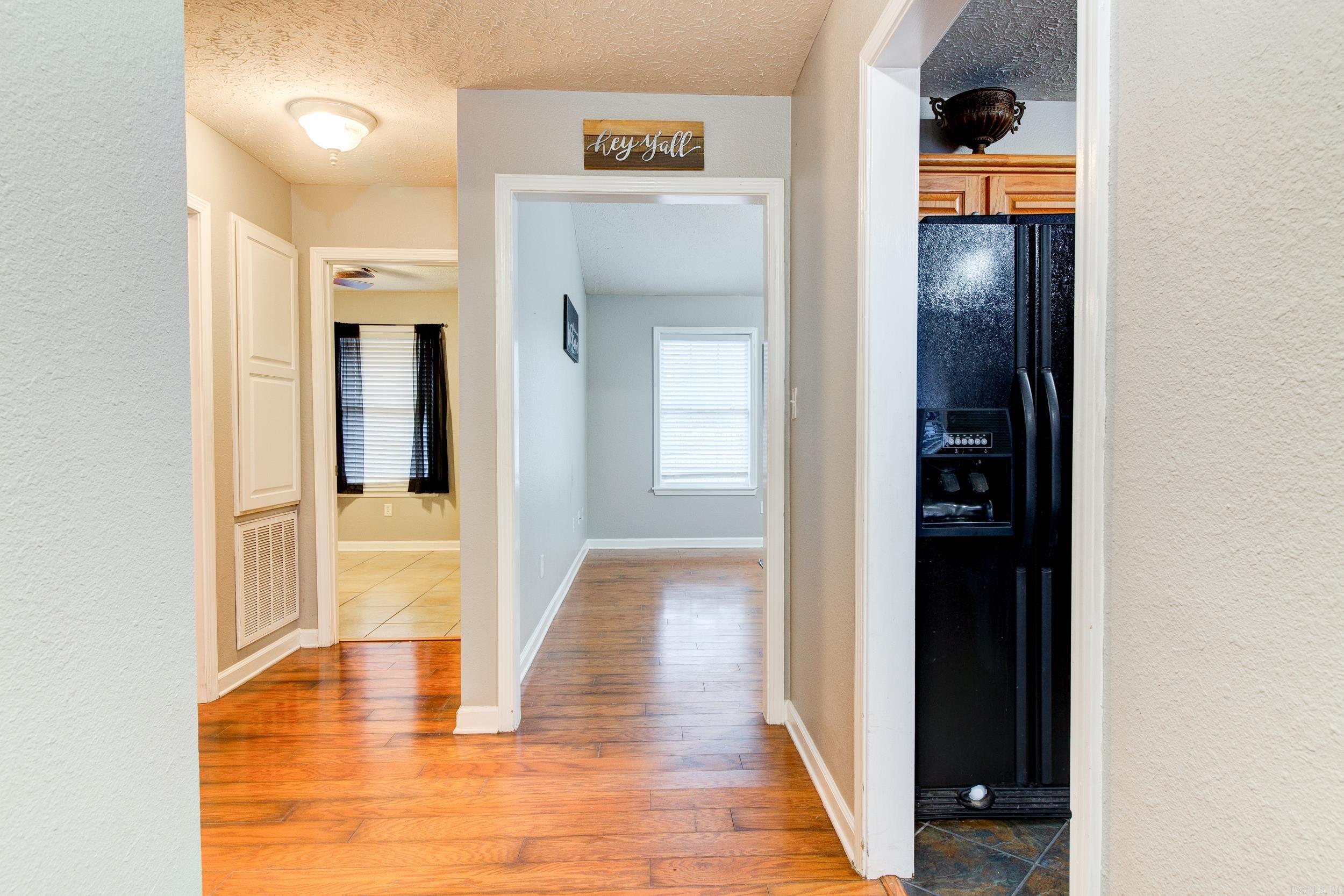 104 Meadowview Cir Circle