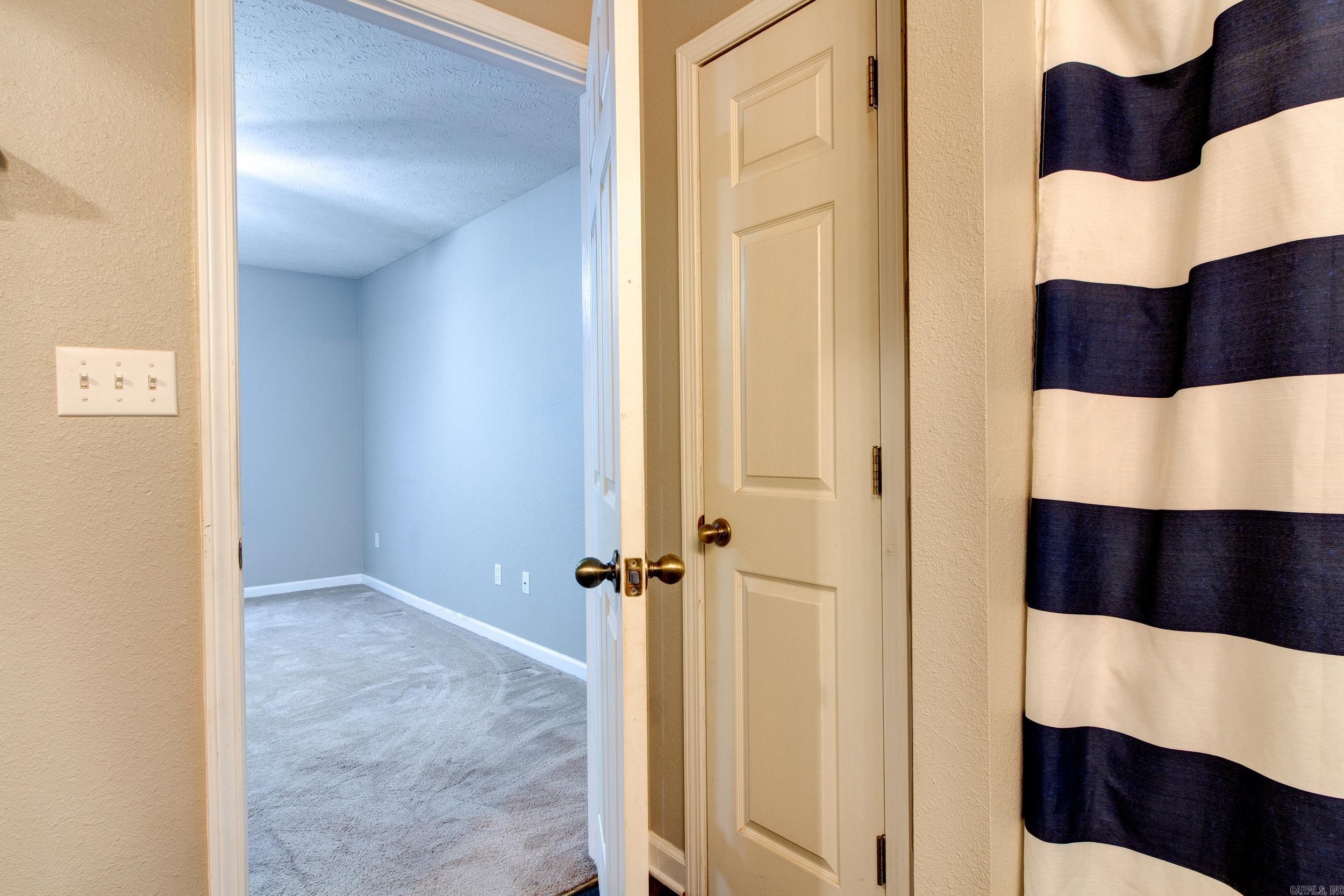 104 Meadowview Cir Circle