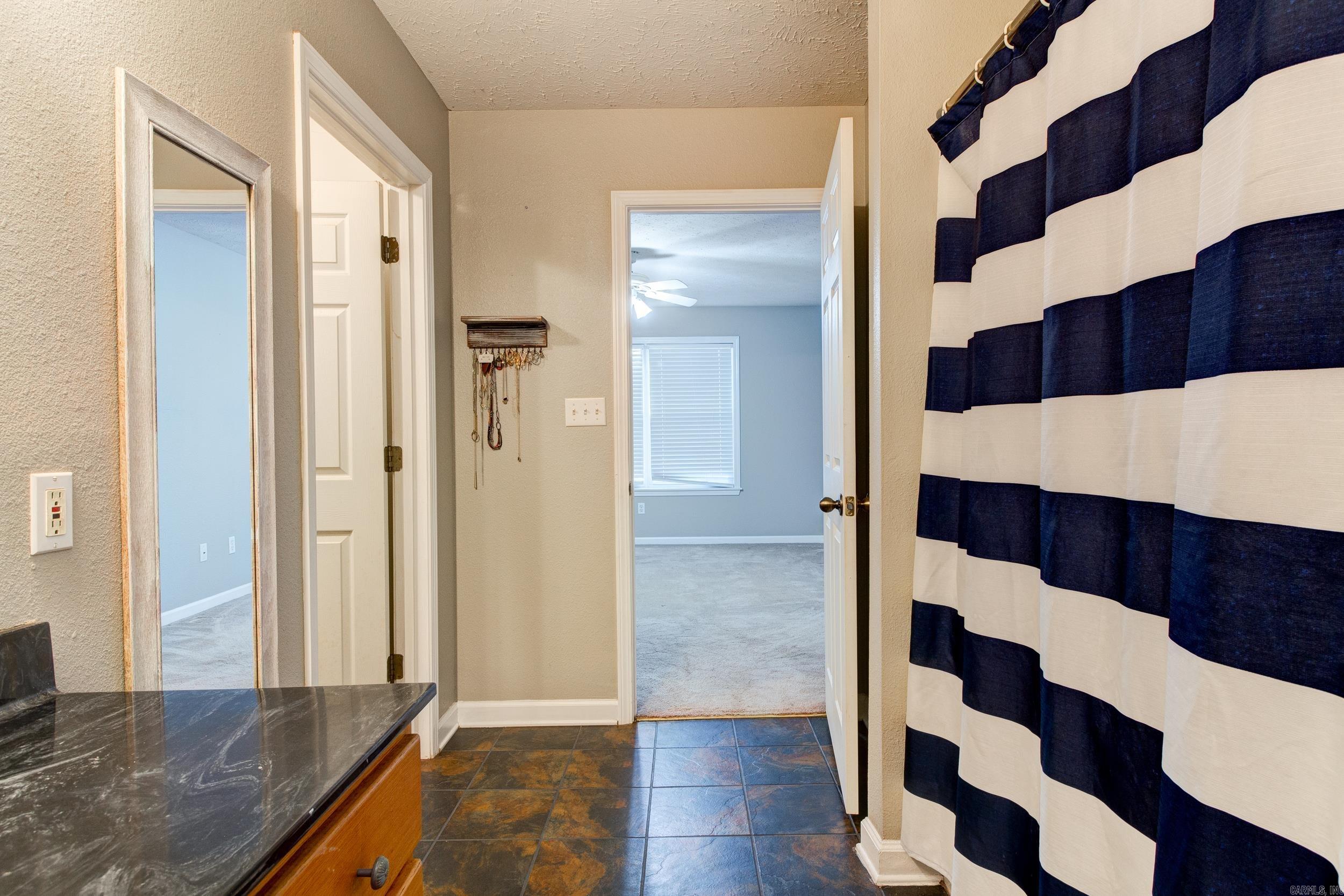 104 Meadowview Cir Circle