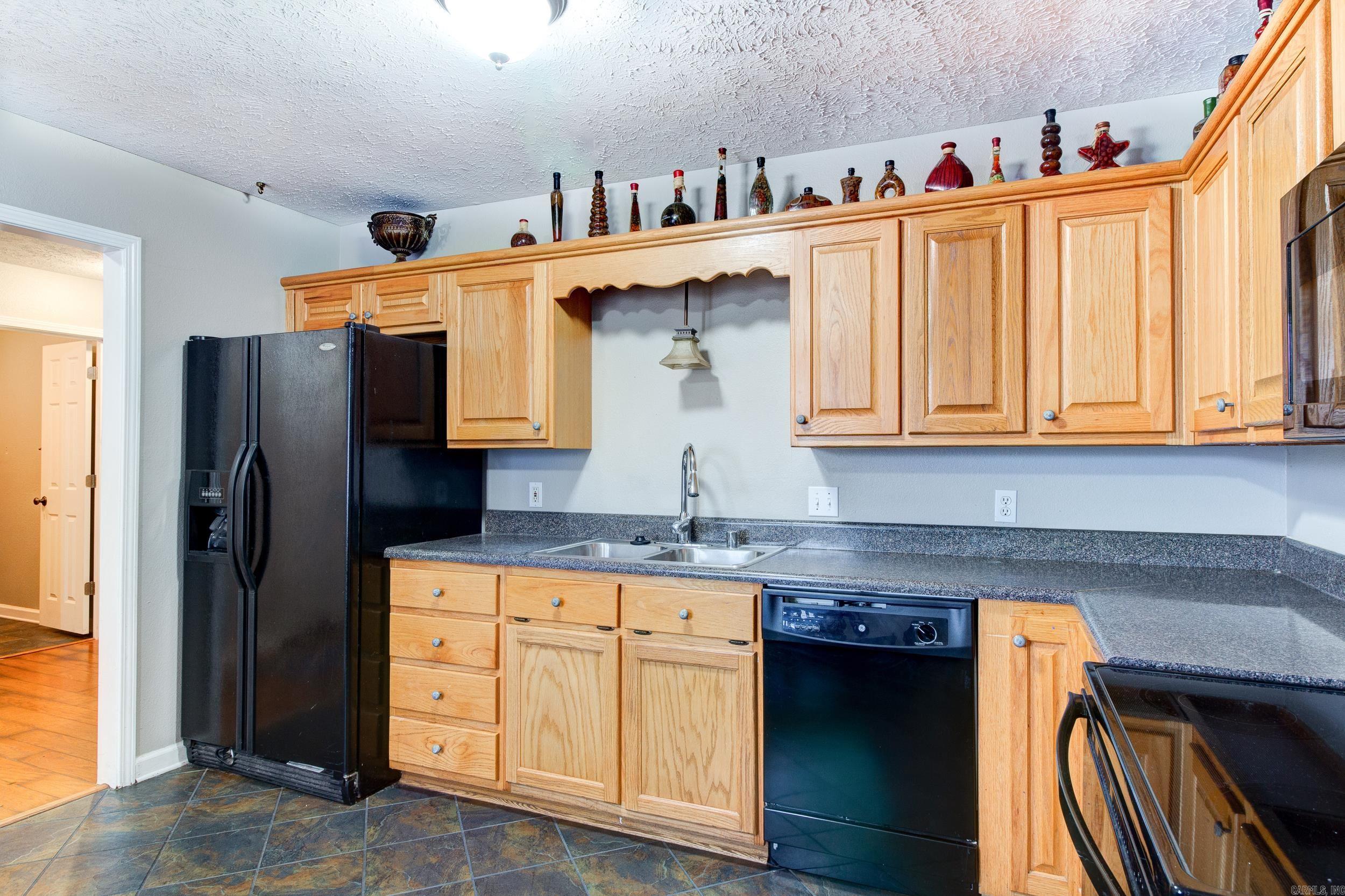 104 Meadowview Cir Circle