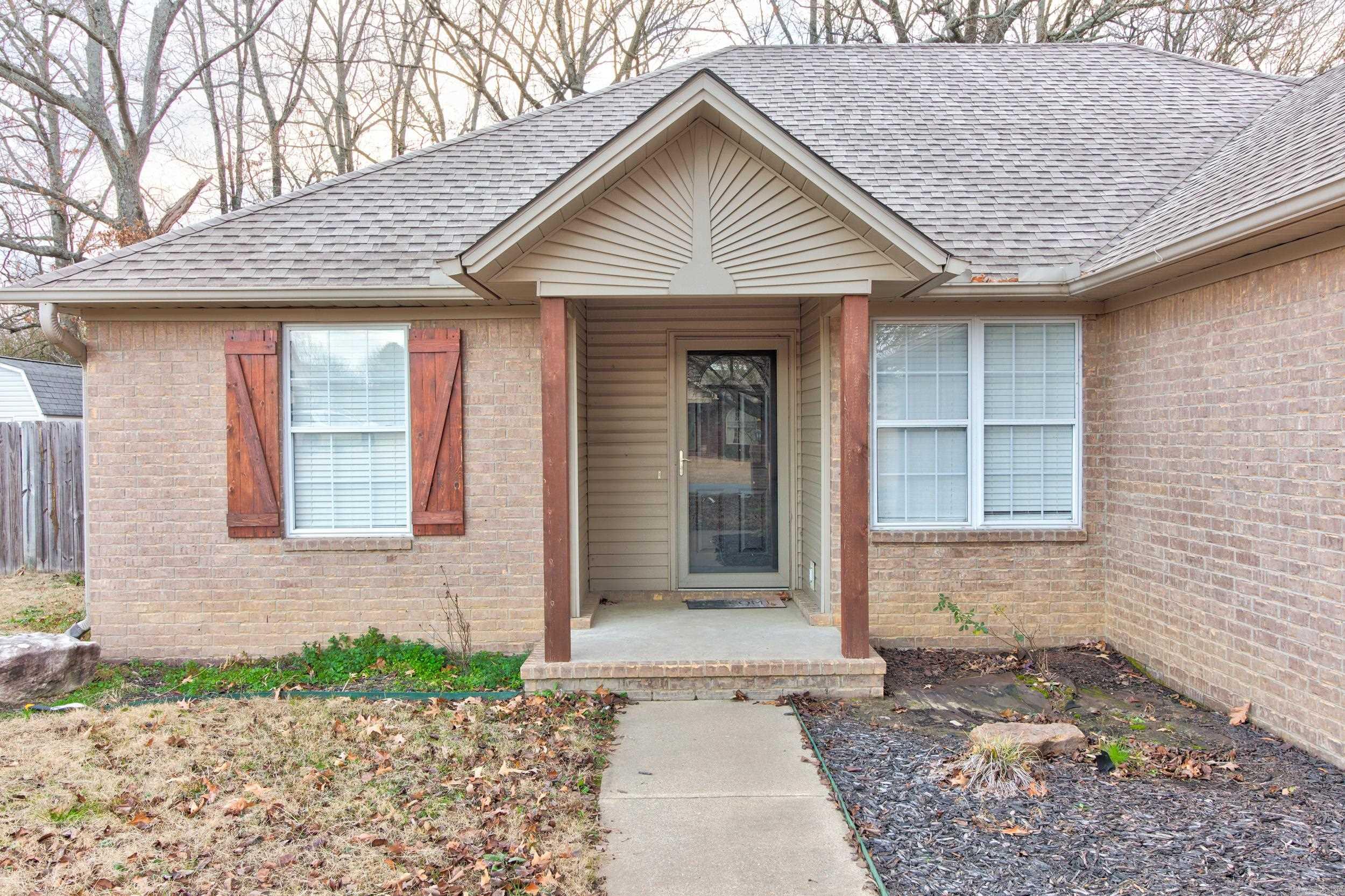 104 Meadowview Cir Circle