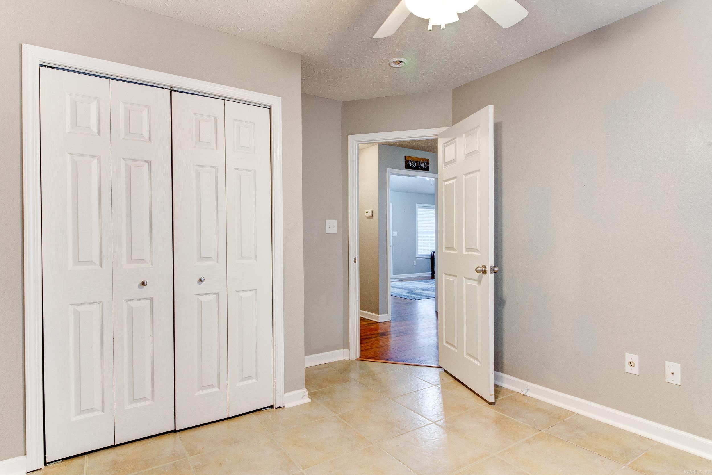 104 Meadowview Cir Circle