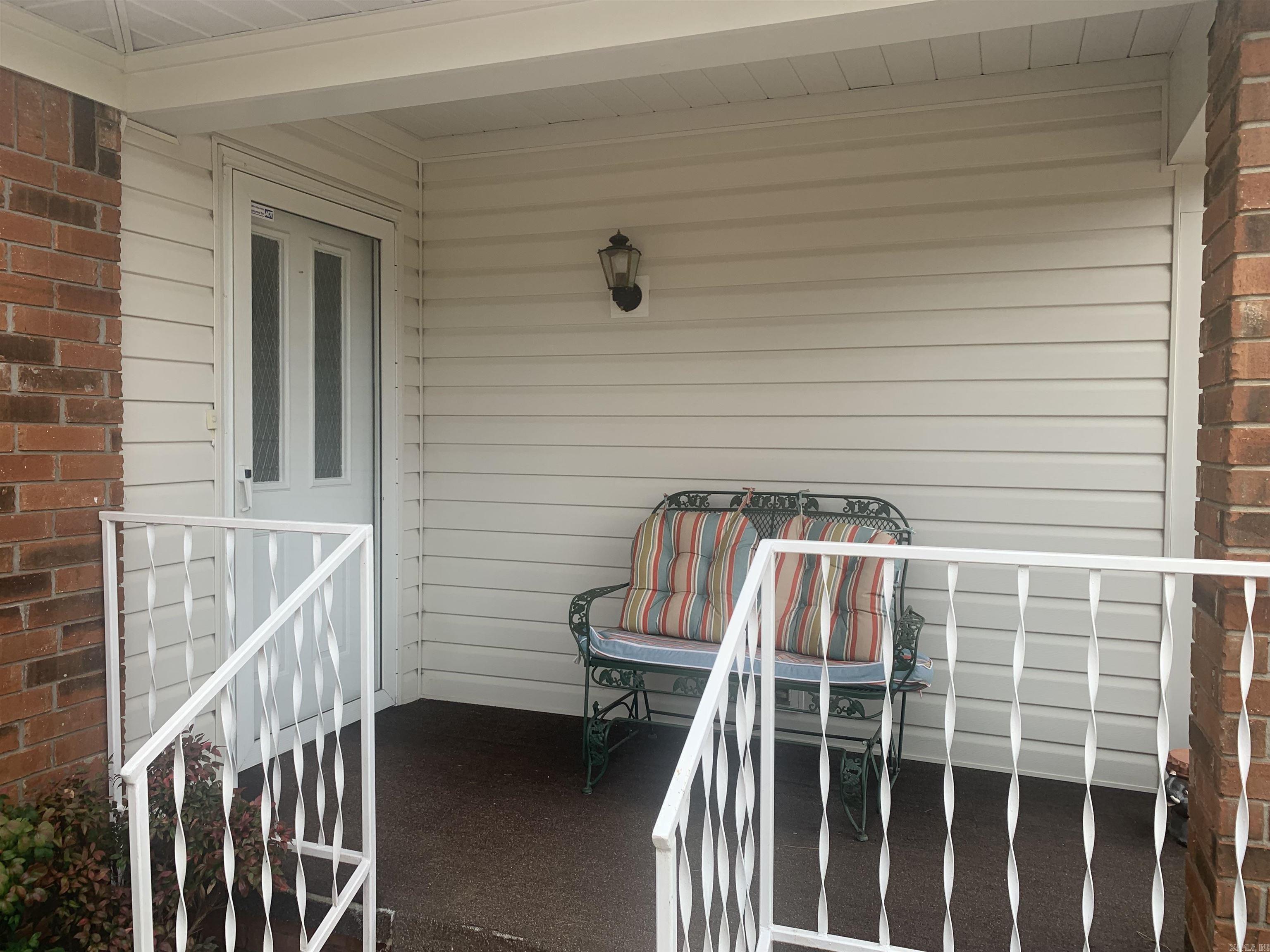 10 Pepper Tree Place