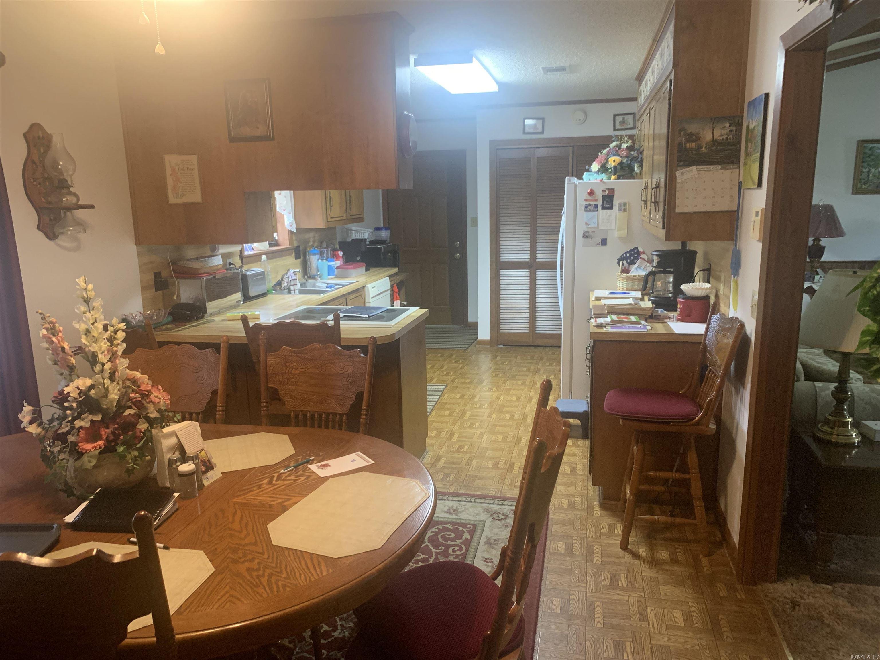 10 Pepper Tree Place