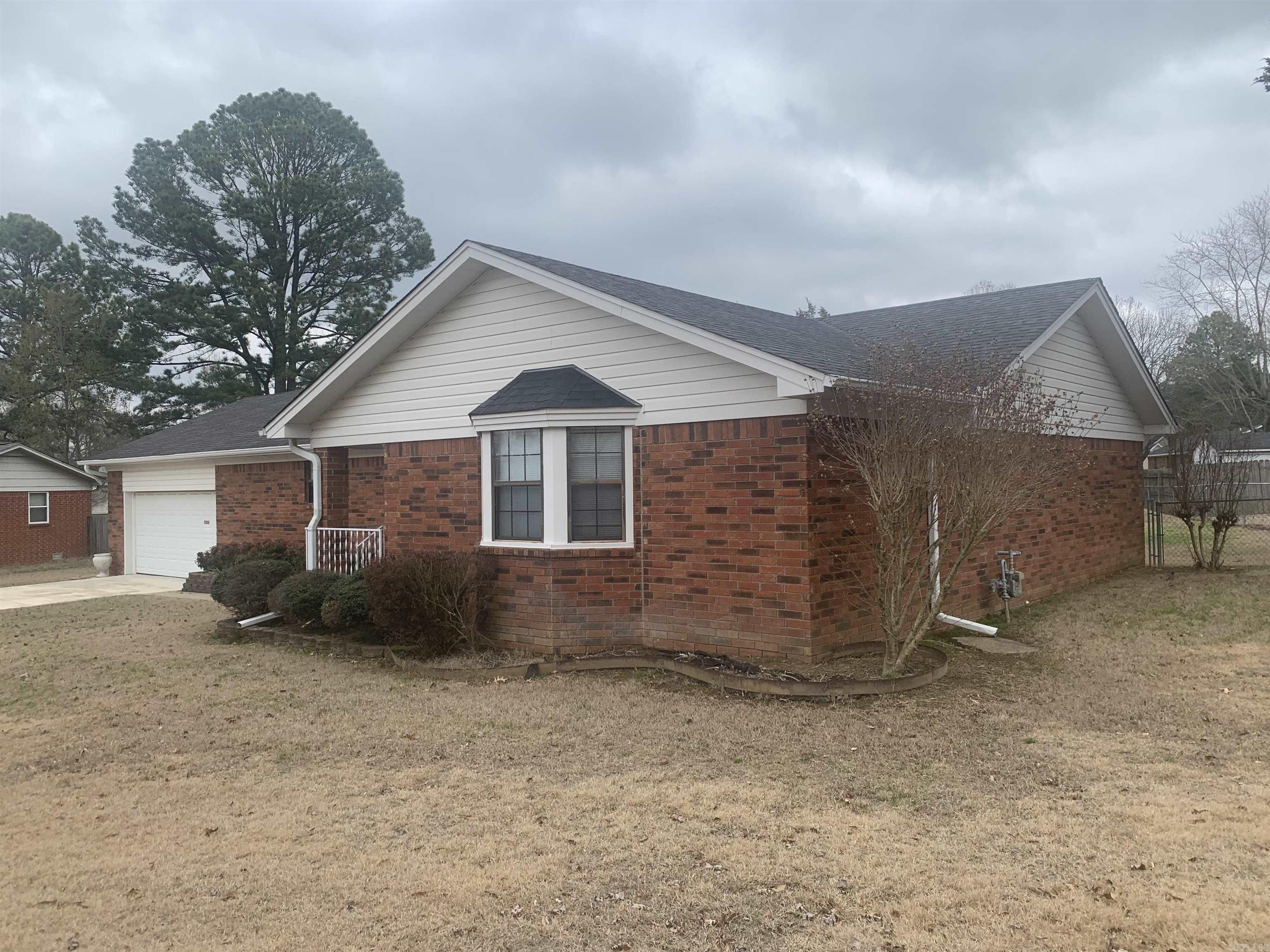 10 Pepper Tree Place