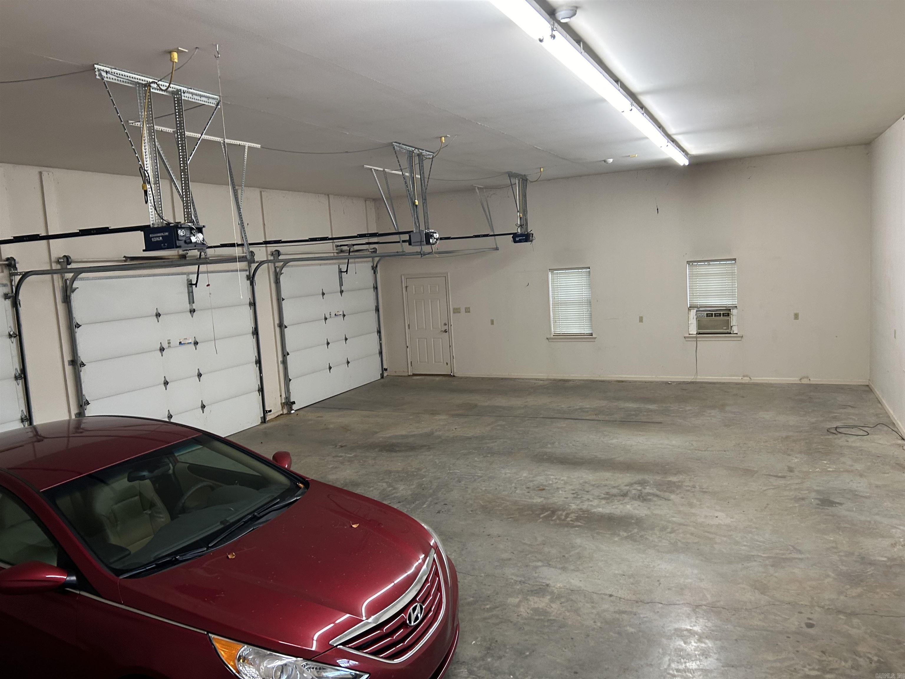 2975 W Country Club Road