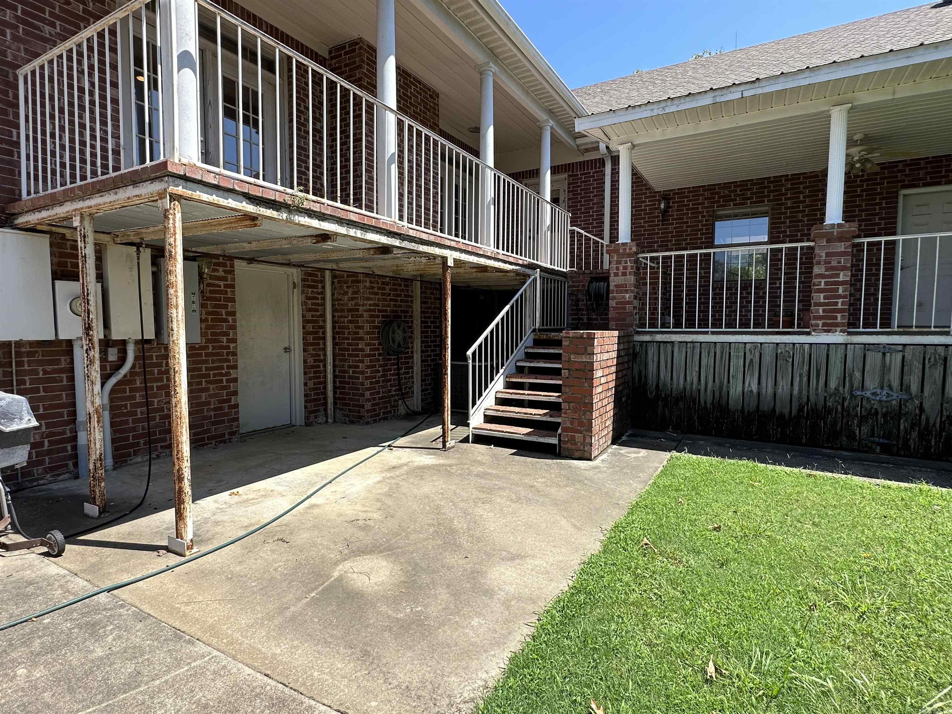 2975 W Country Club Road