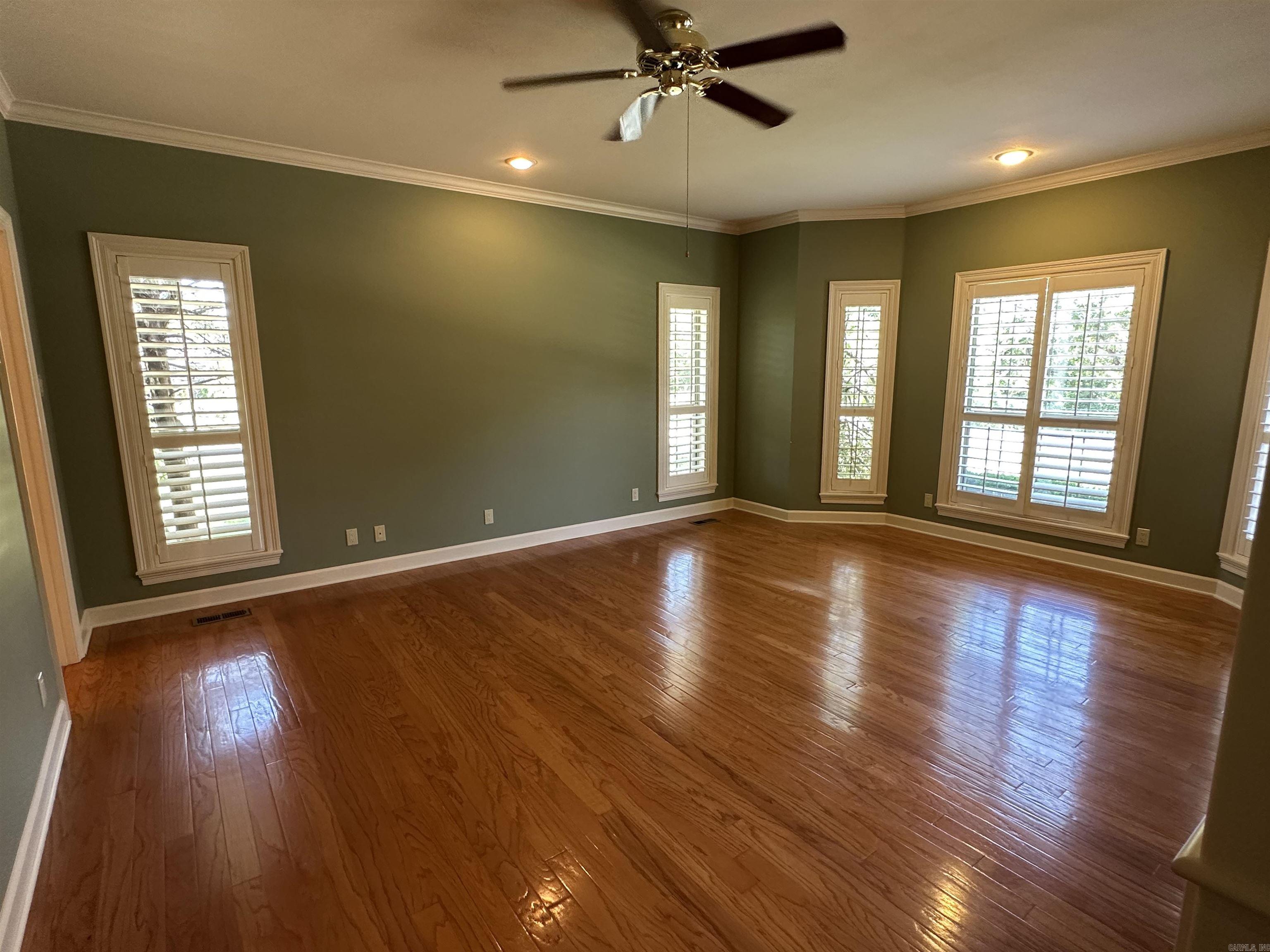 2975 W Country Club Road