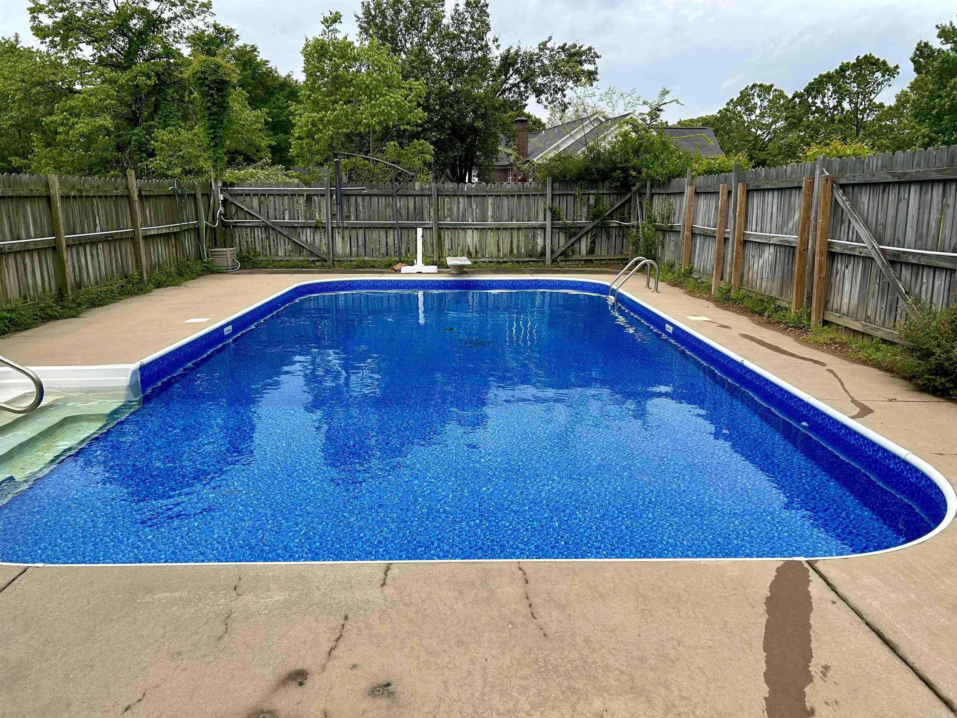 2975 W Country Club Road