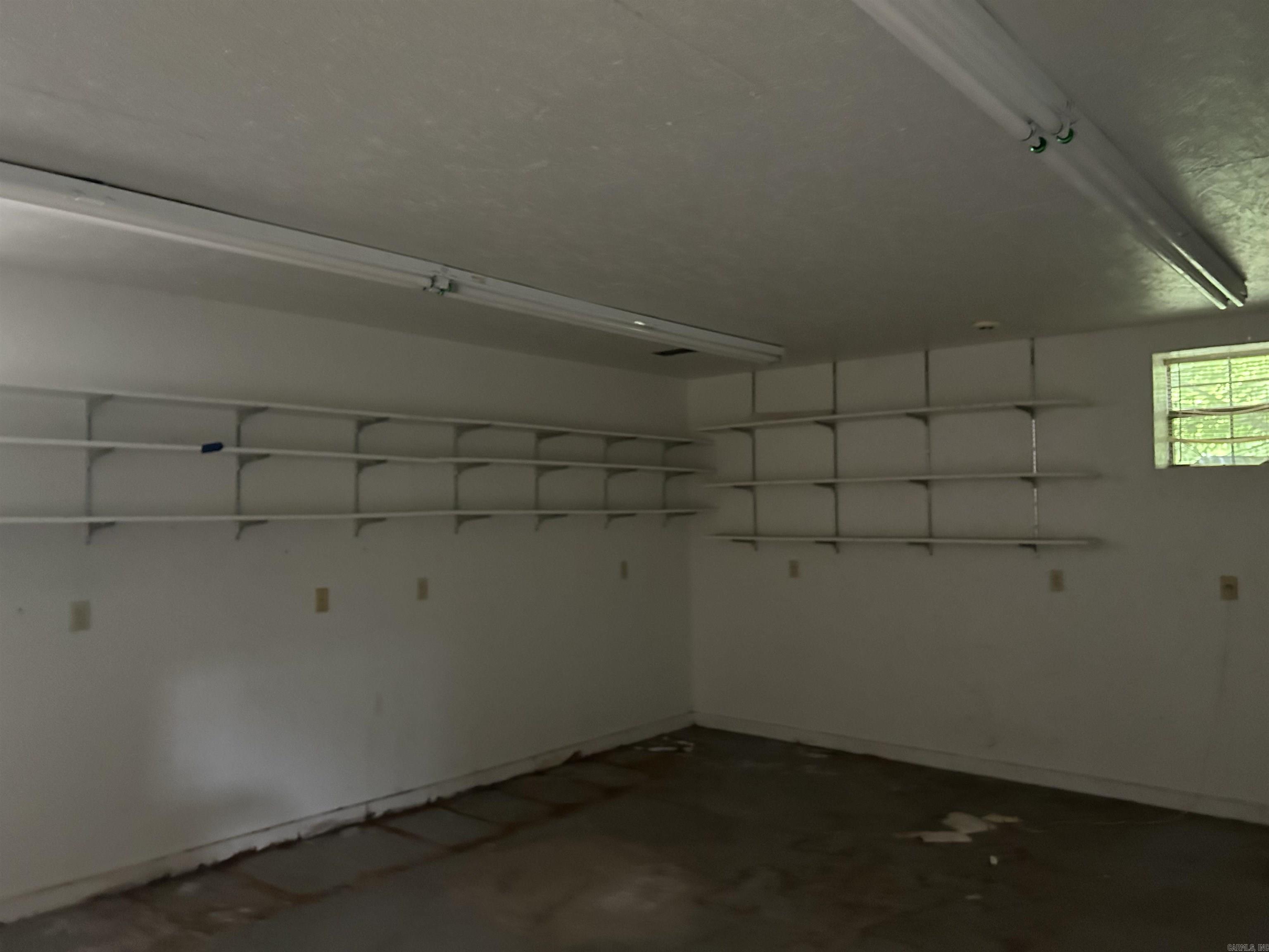 2975 W Country Club Road