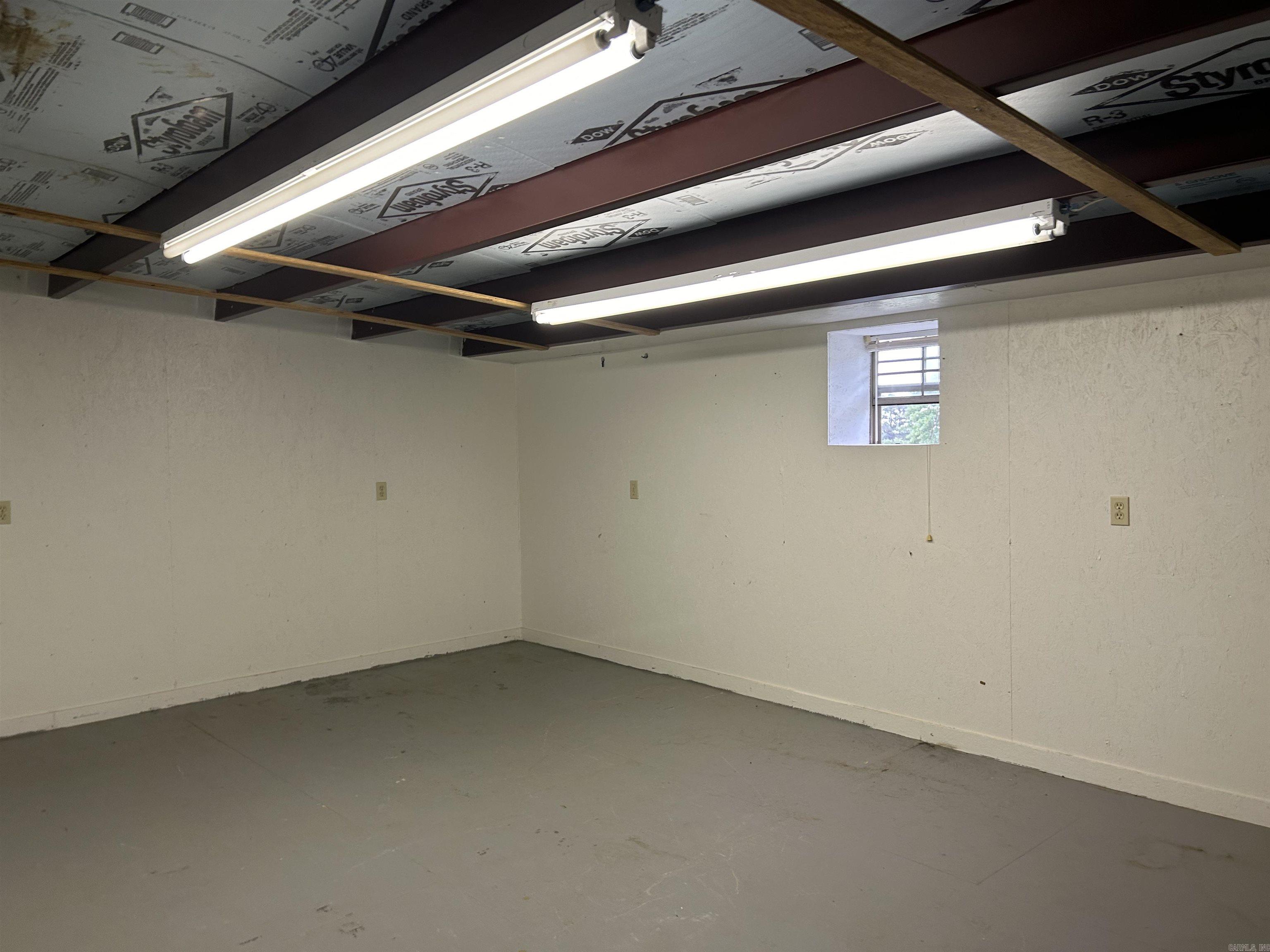 2975 W Country Club Road