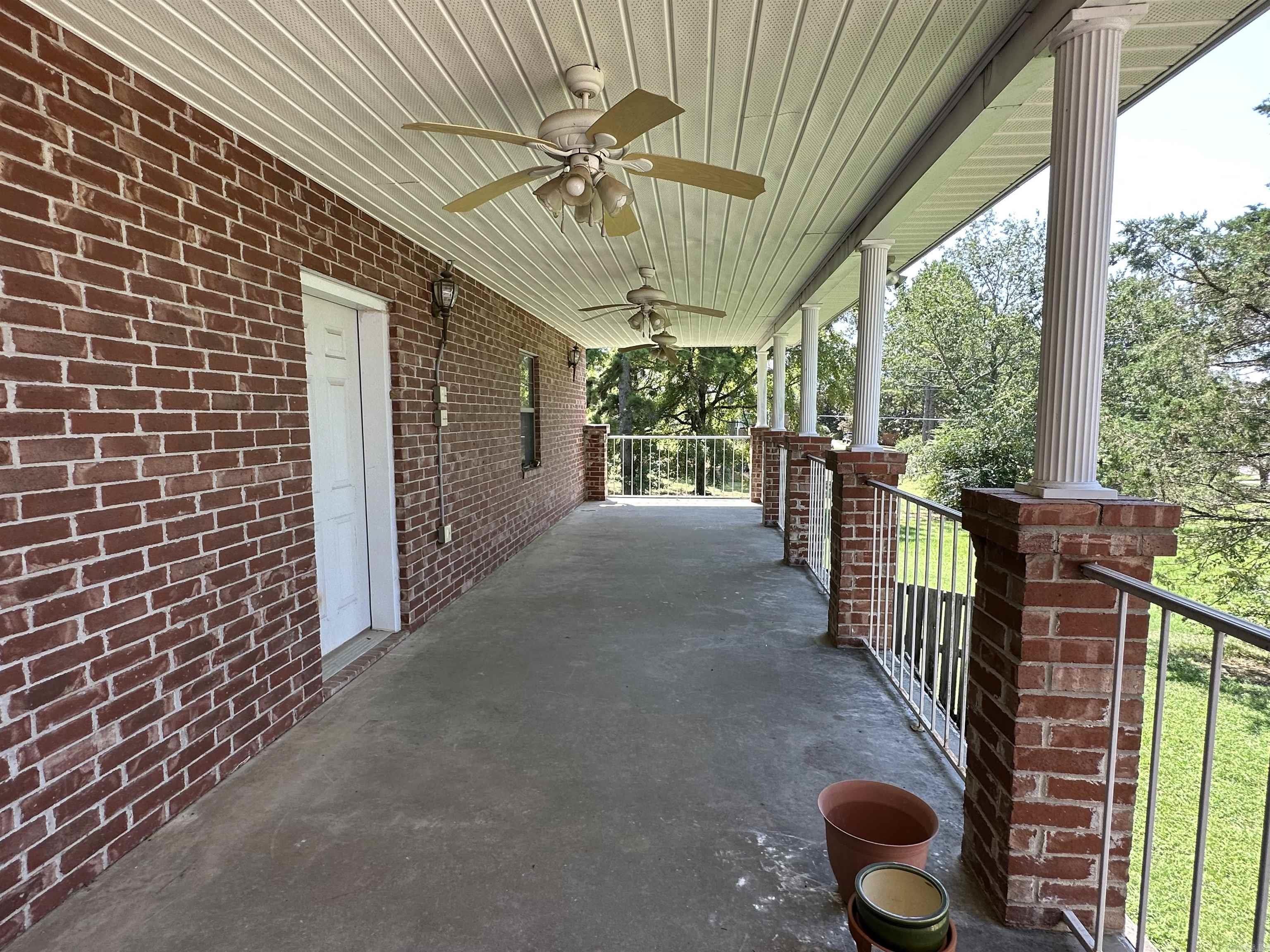 2975 W Country Club Road