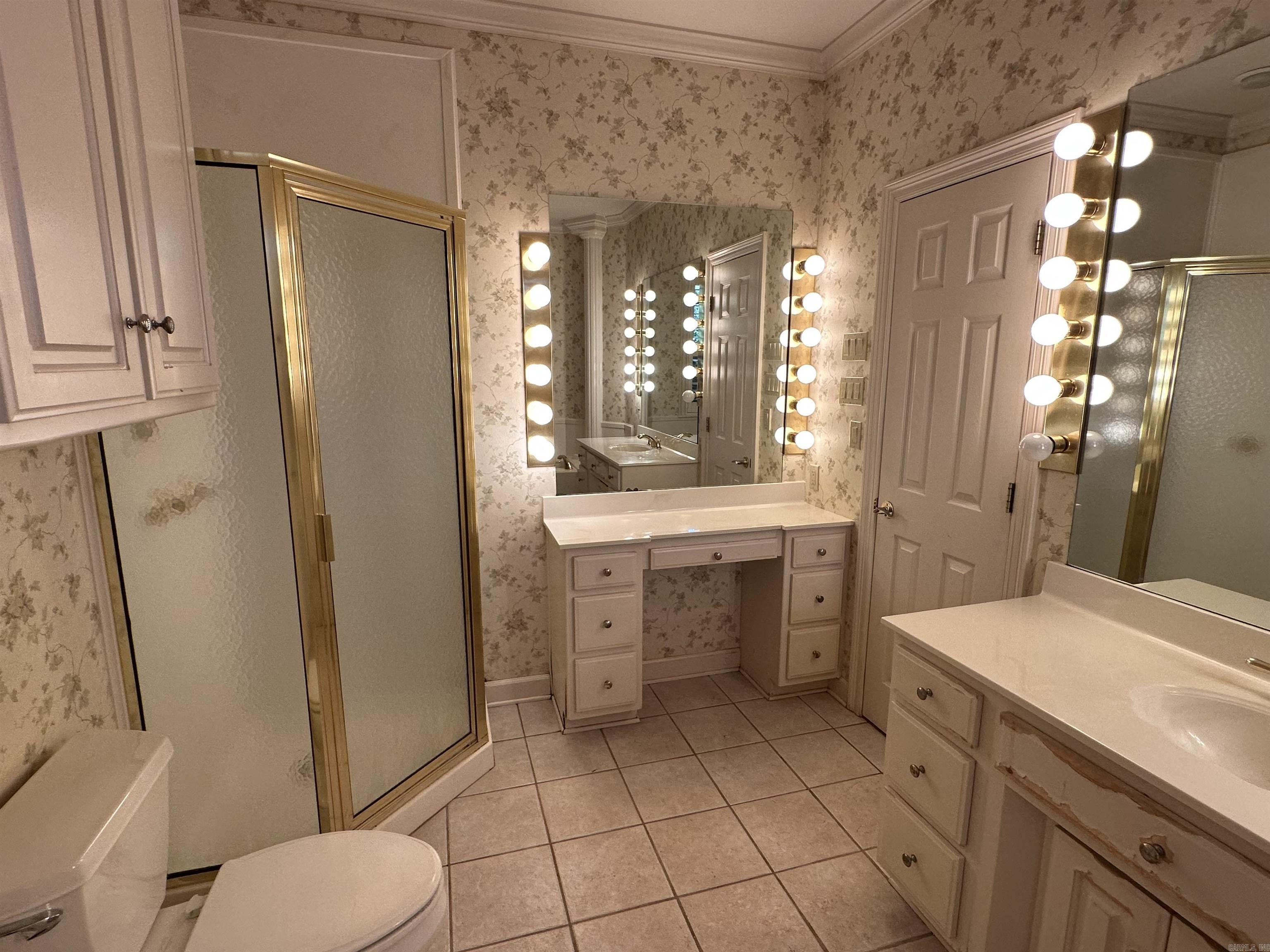 2975 W Country Club Road