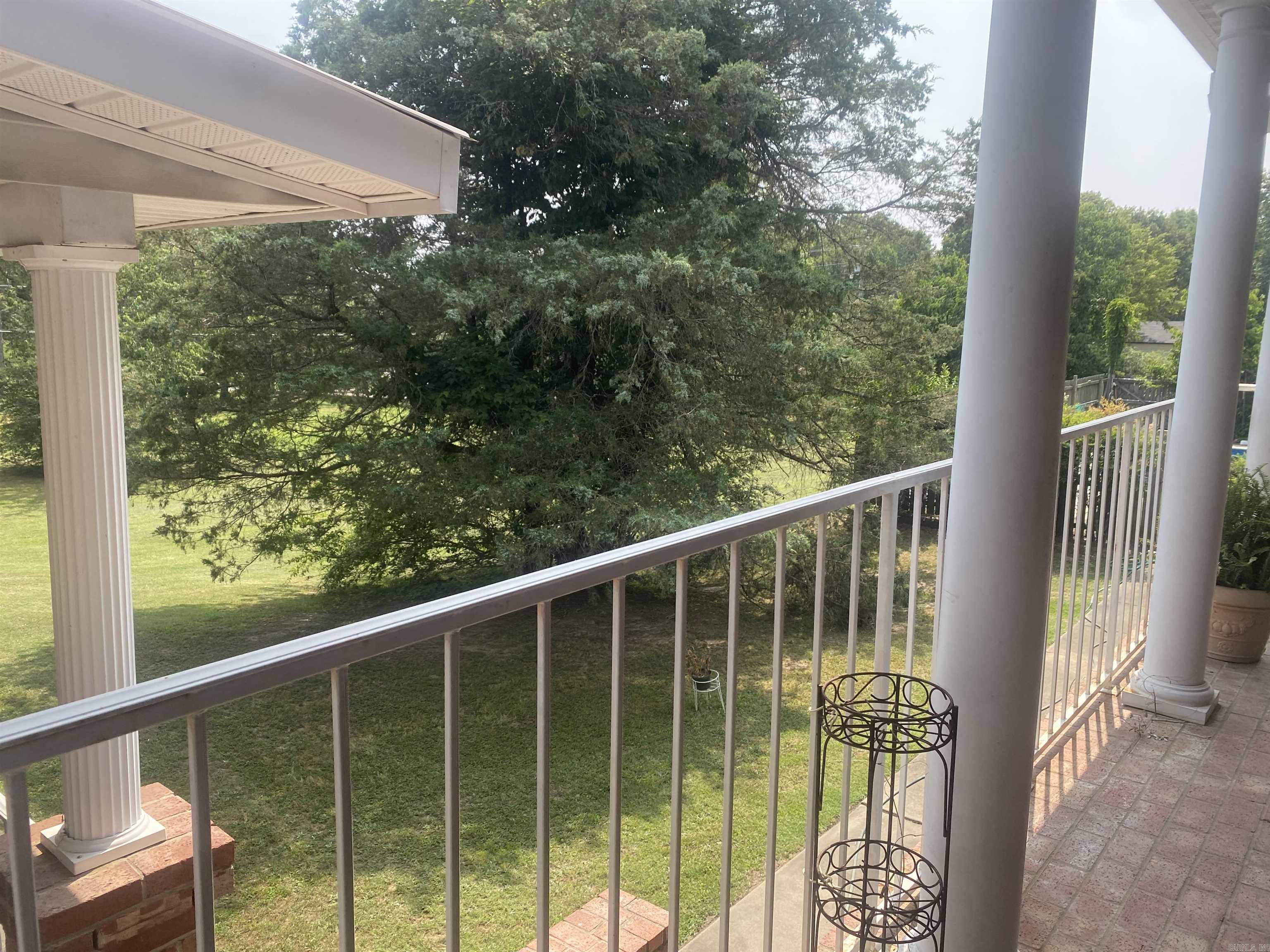 2975 W Country Club Road