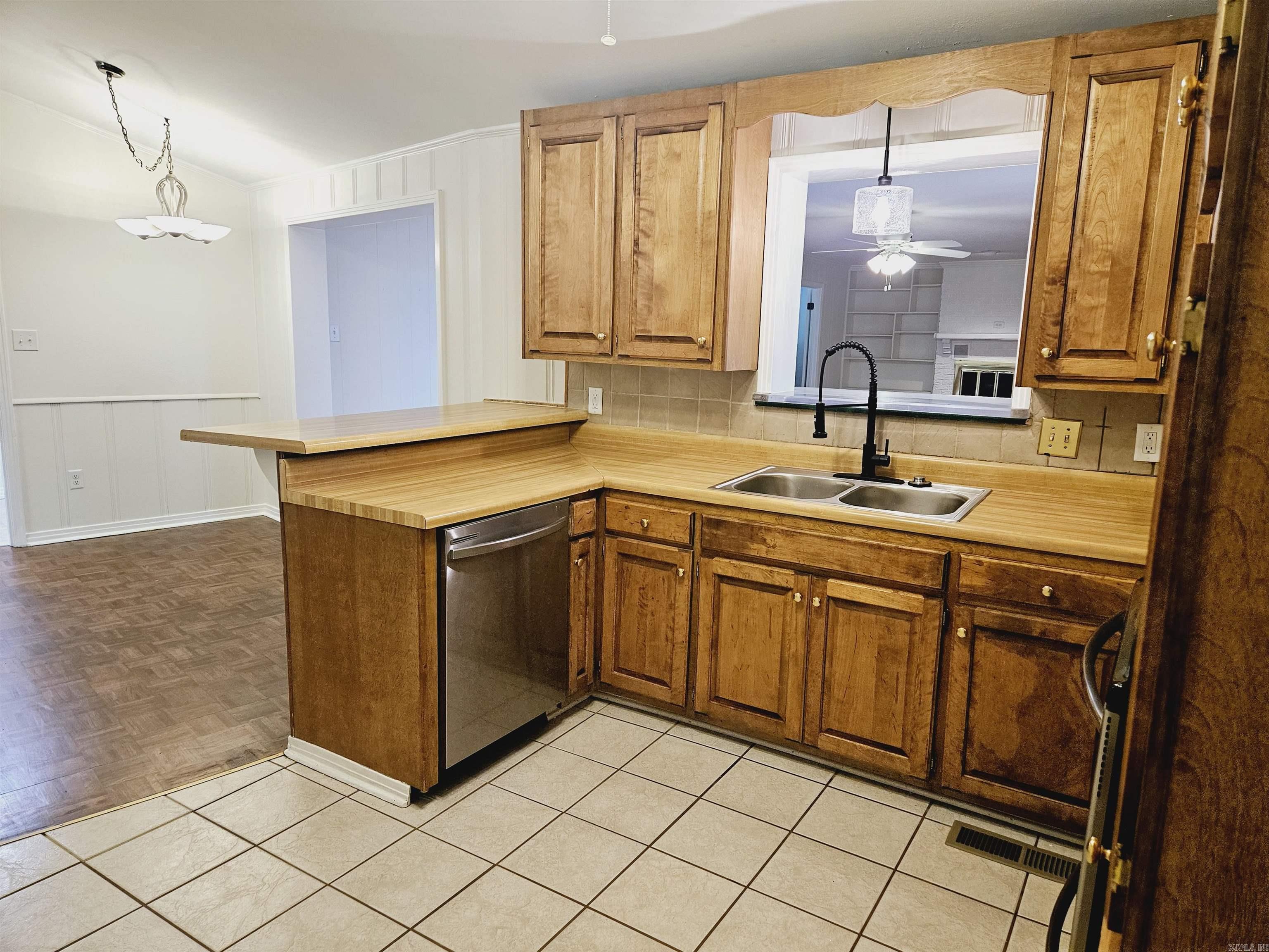 12 Marshall Dr