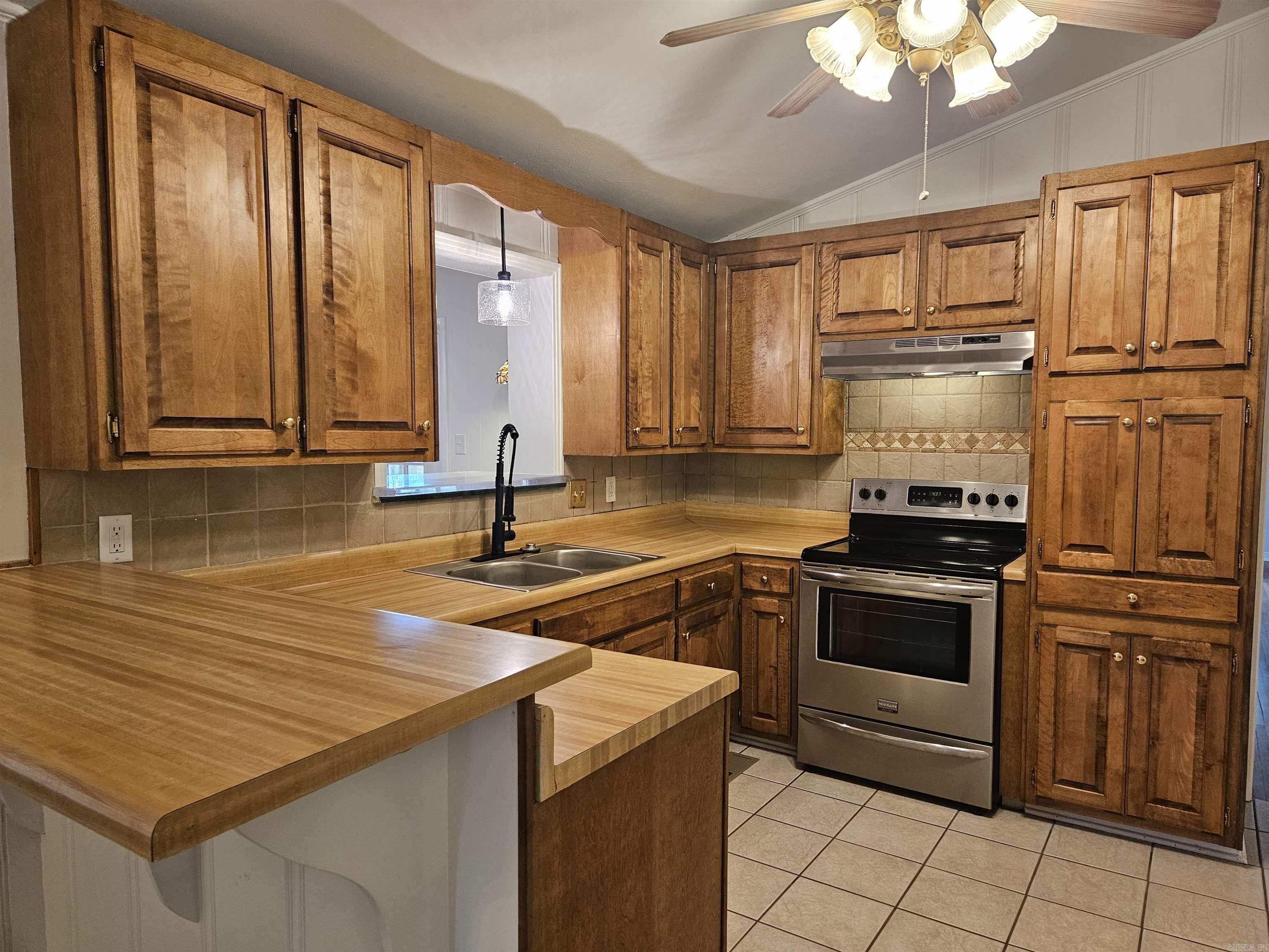 12 Marshall Dr