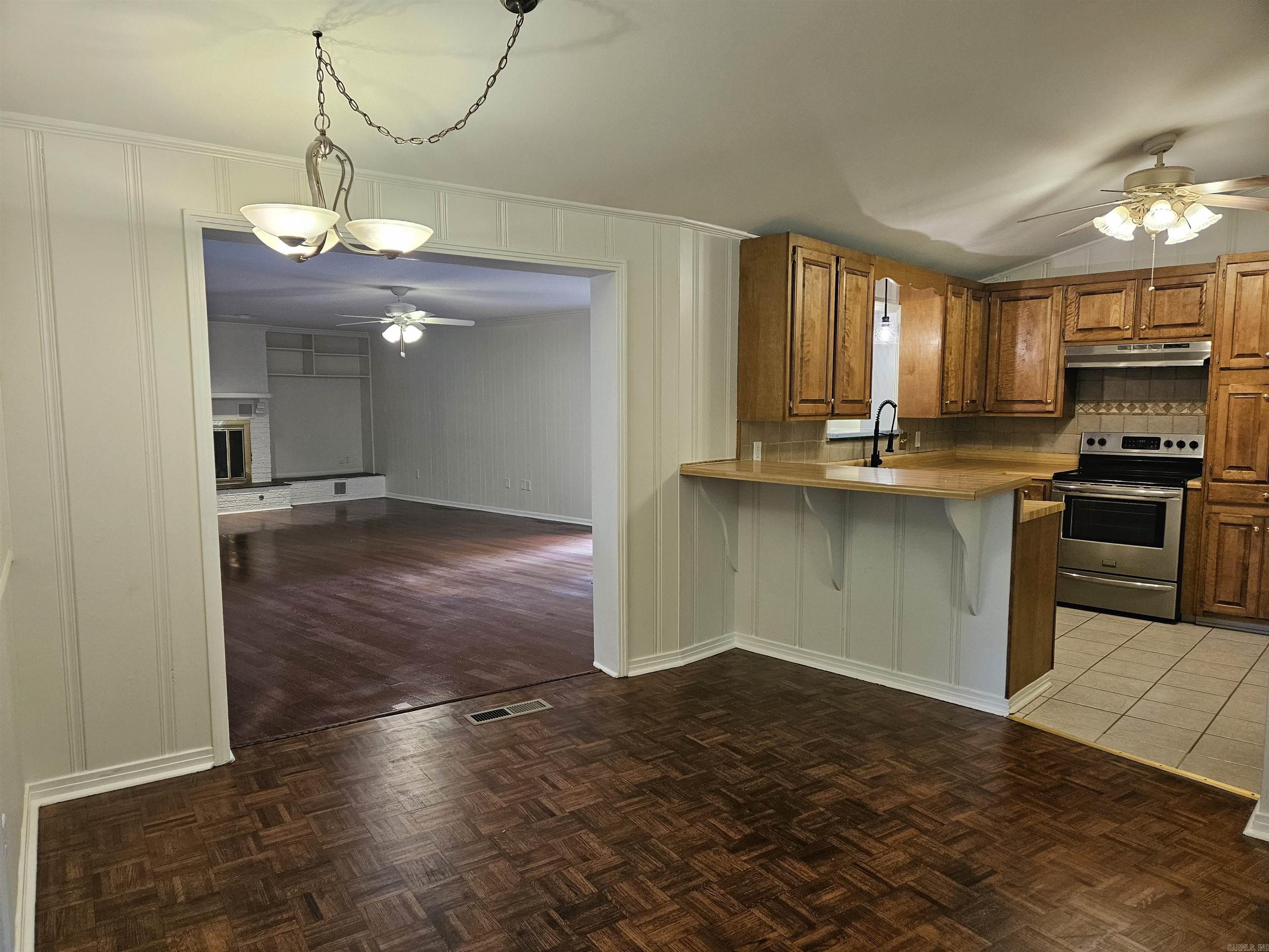 12 Marshall Dr