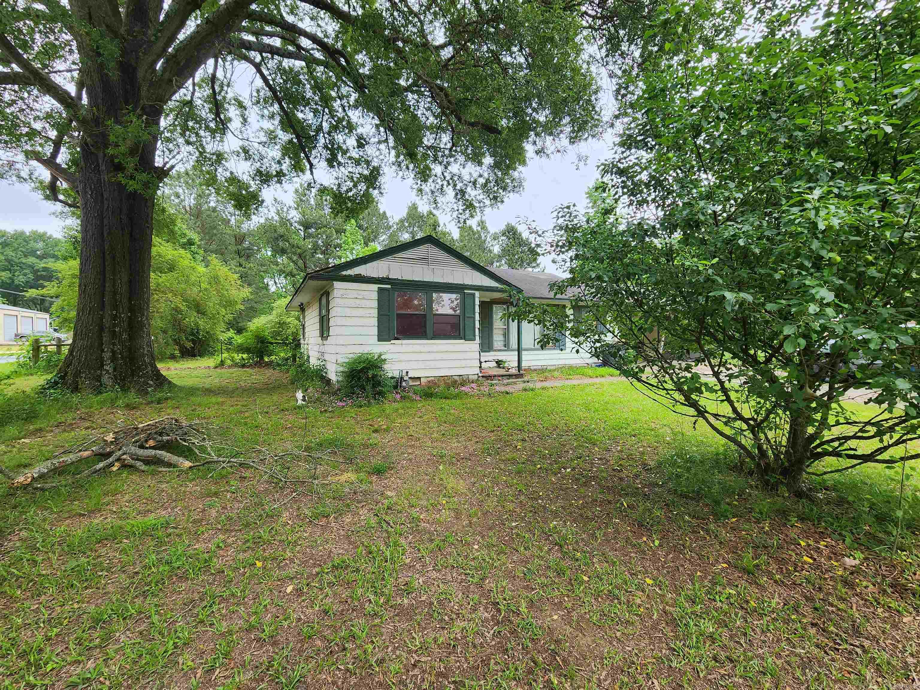 820 Holmes Road