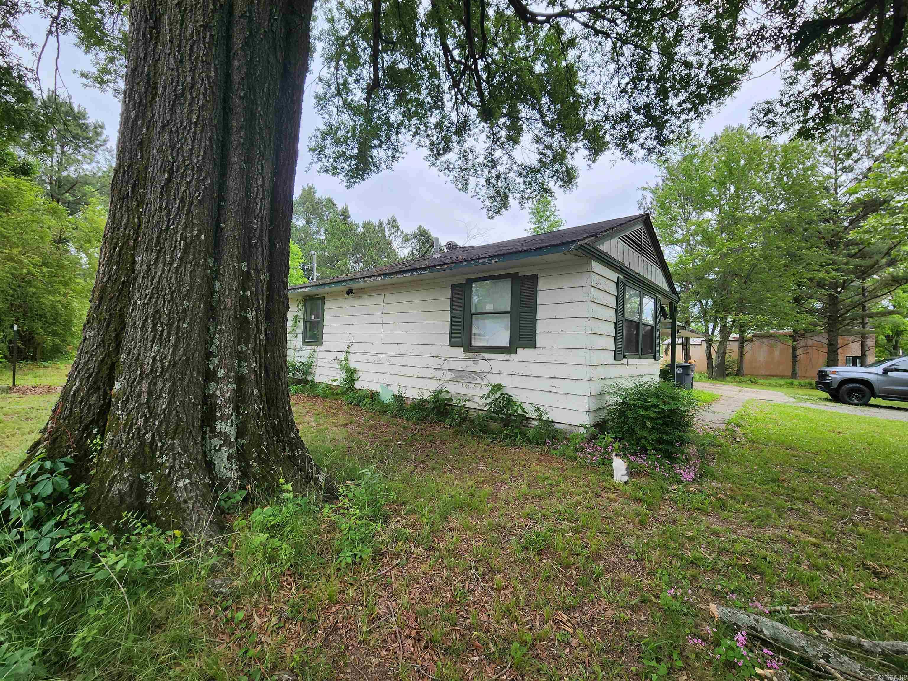 820 Holmes Road