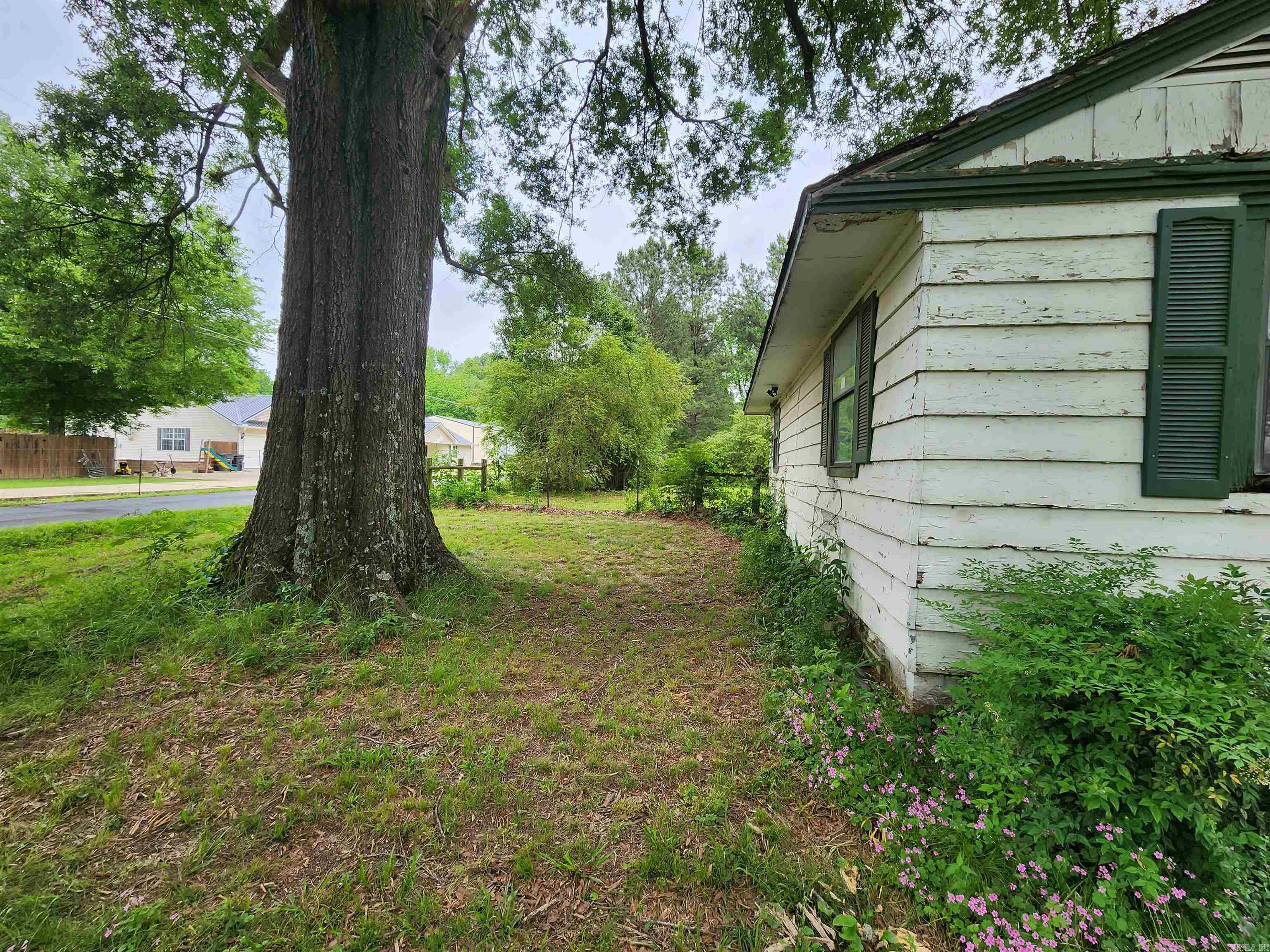 820 Holmes Road