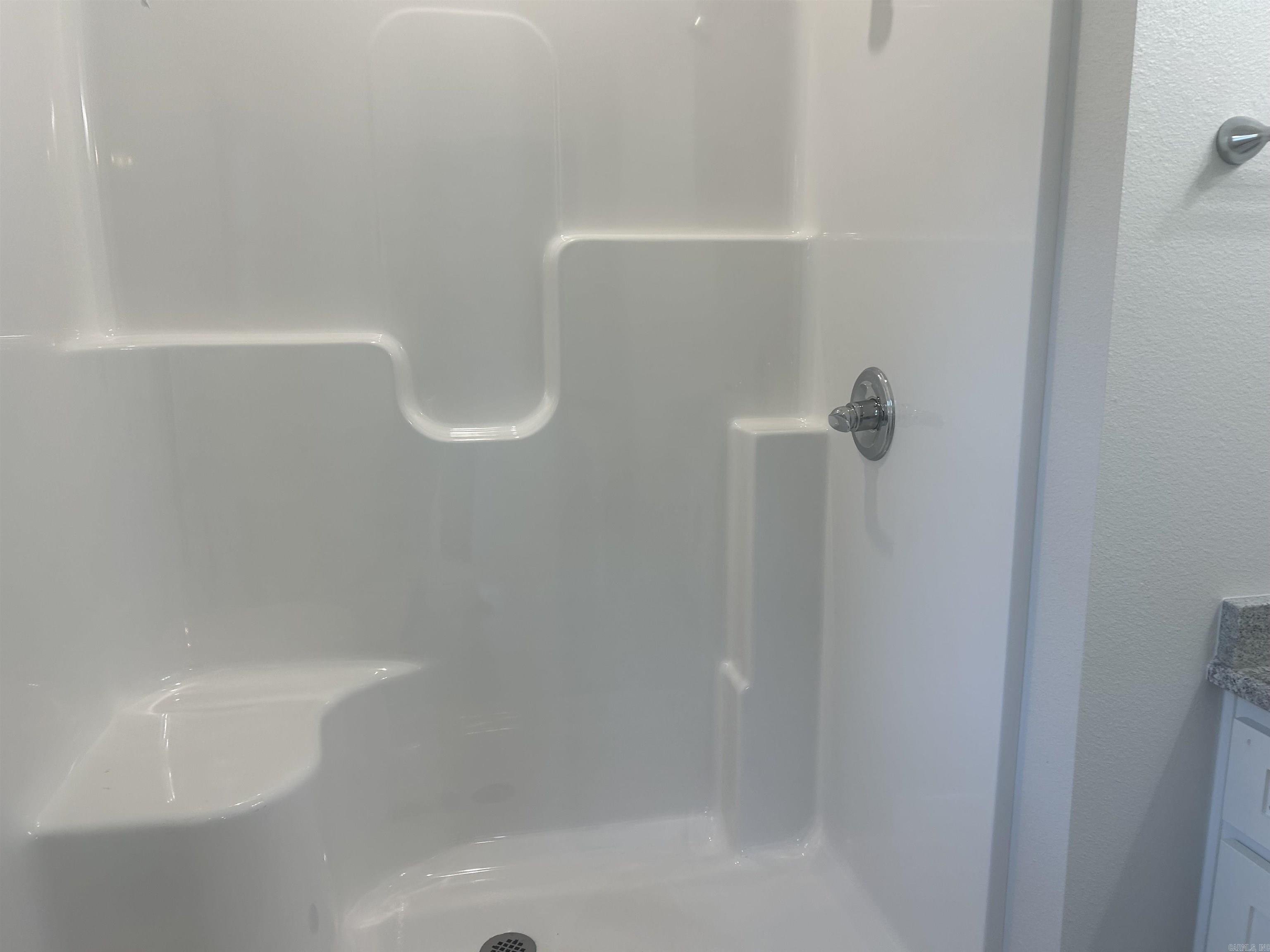 1600 E Market Avenue