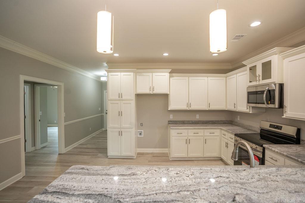 1600 E Market Avenue