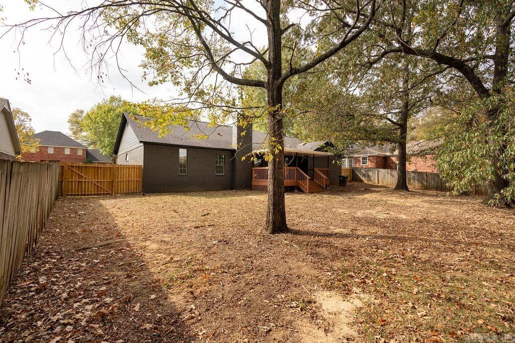 616 Live Oak
