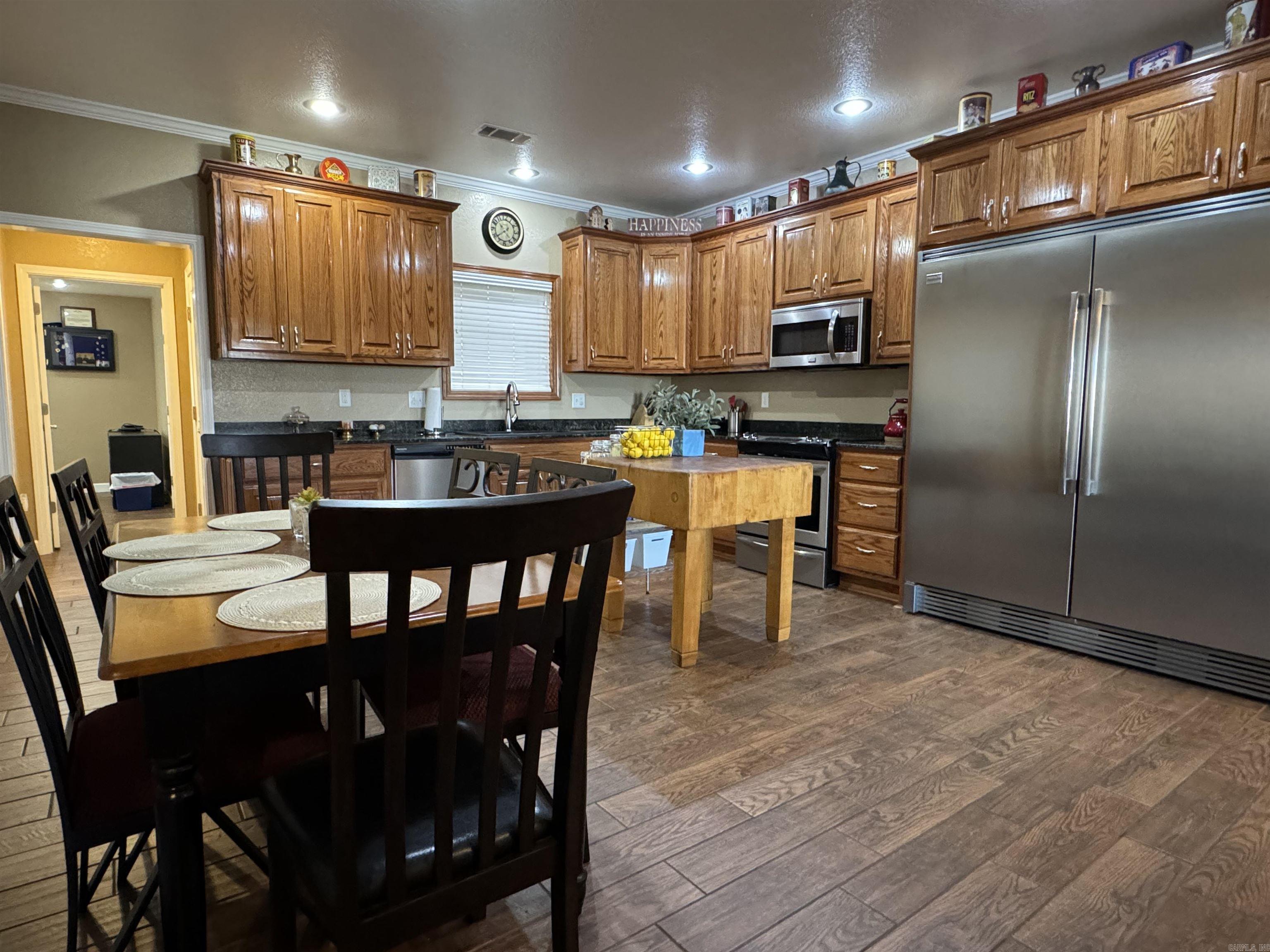 600 Samuel Loyce Drive