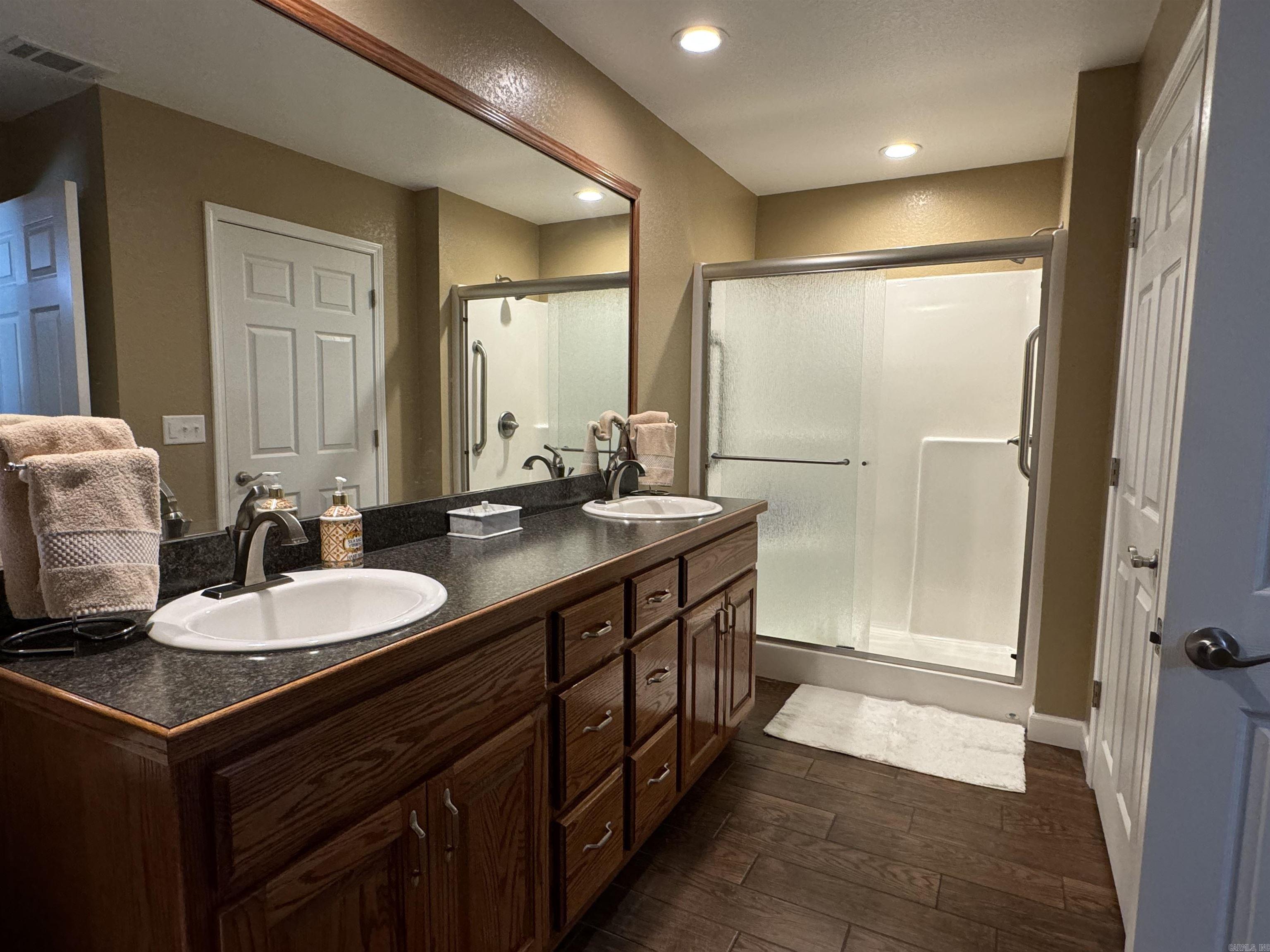 600 Samuel Loyce Drive