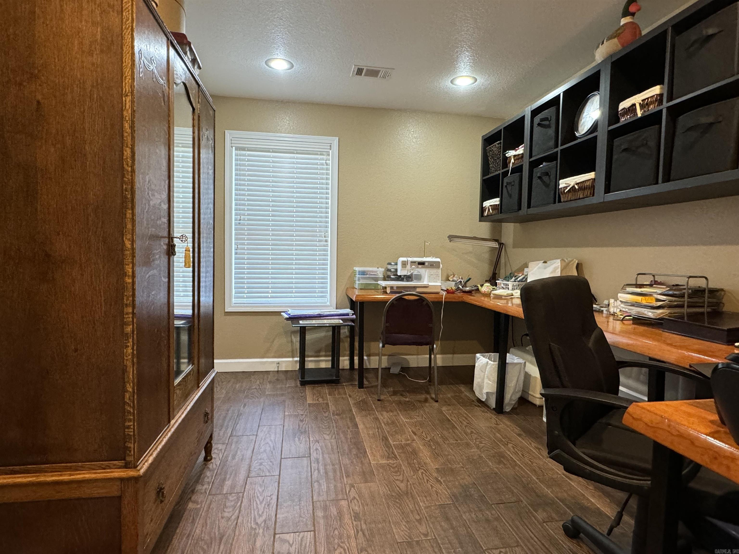 600 Samuel Loyce Drive