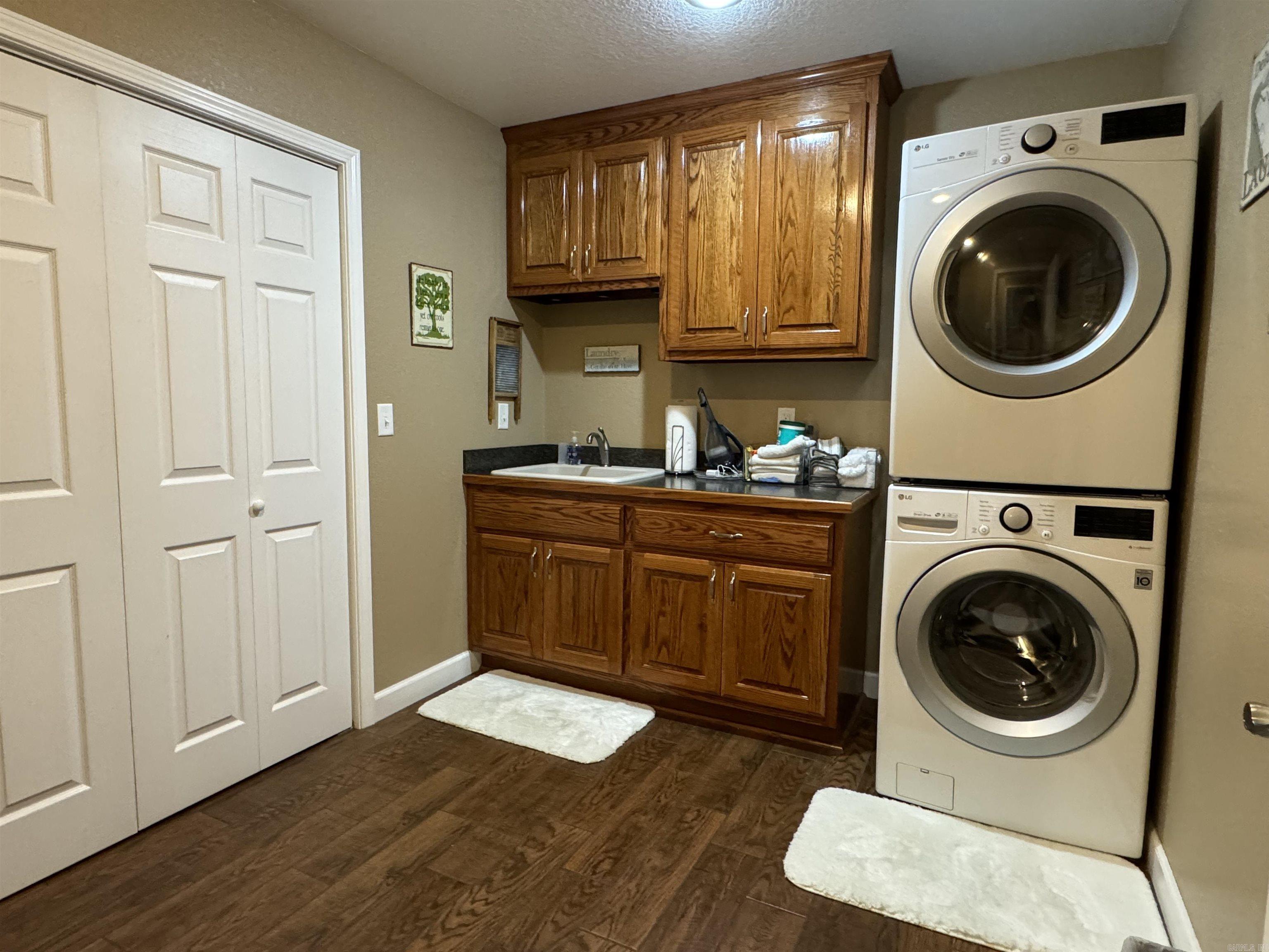 600 Samuel Loyce Drive