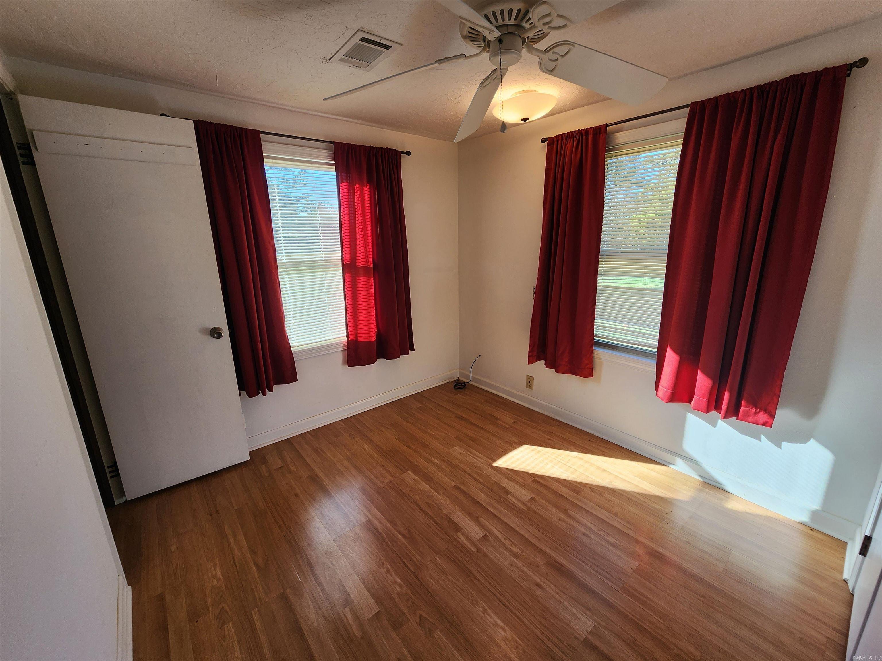 548 New Hart Road