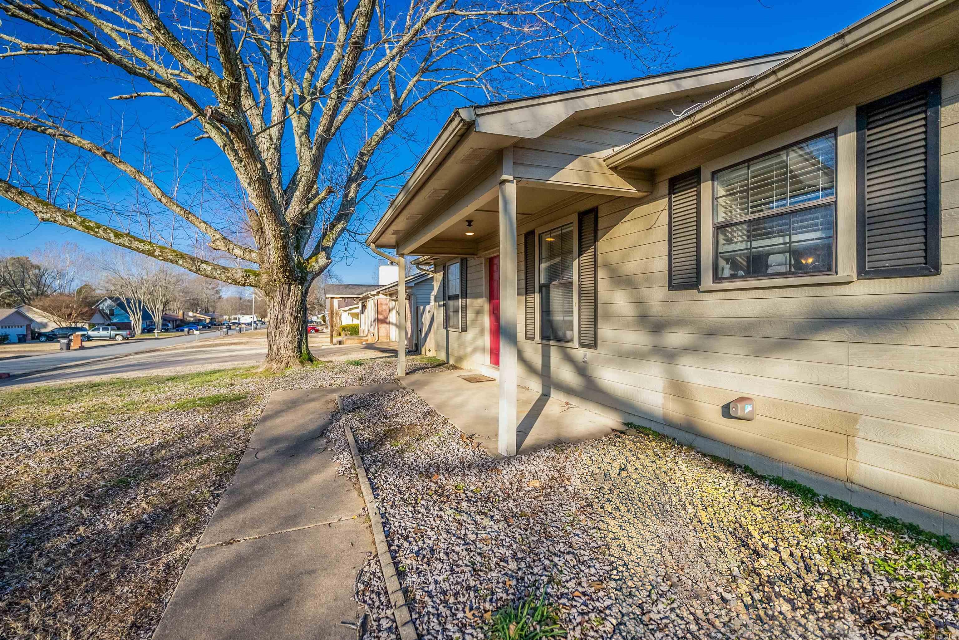 1002 Latigo Trail
