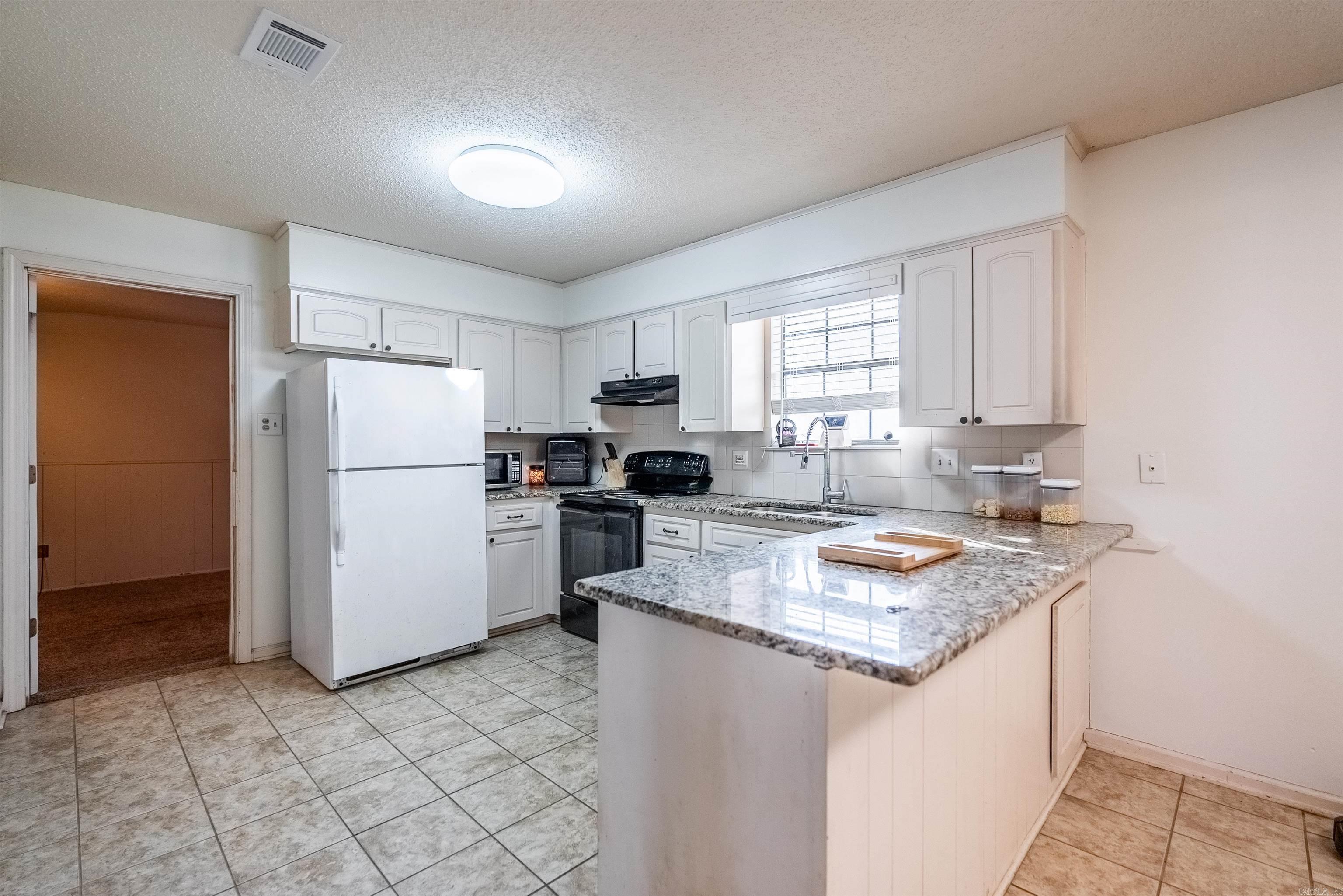 1002 Latigo Trail