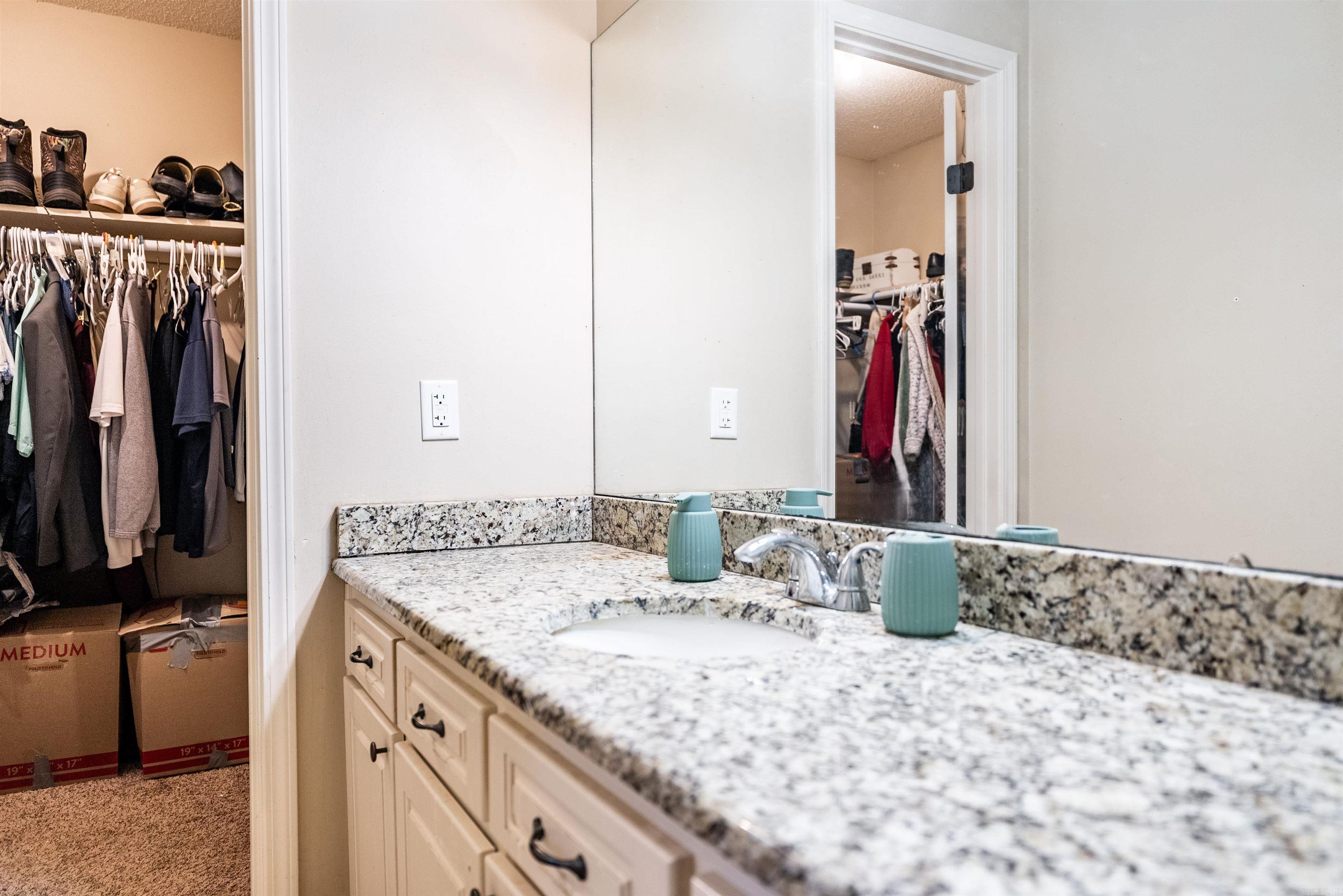 1002 Latigo Trail