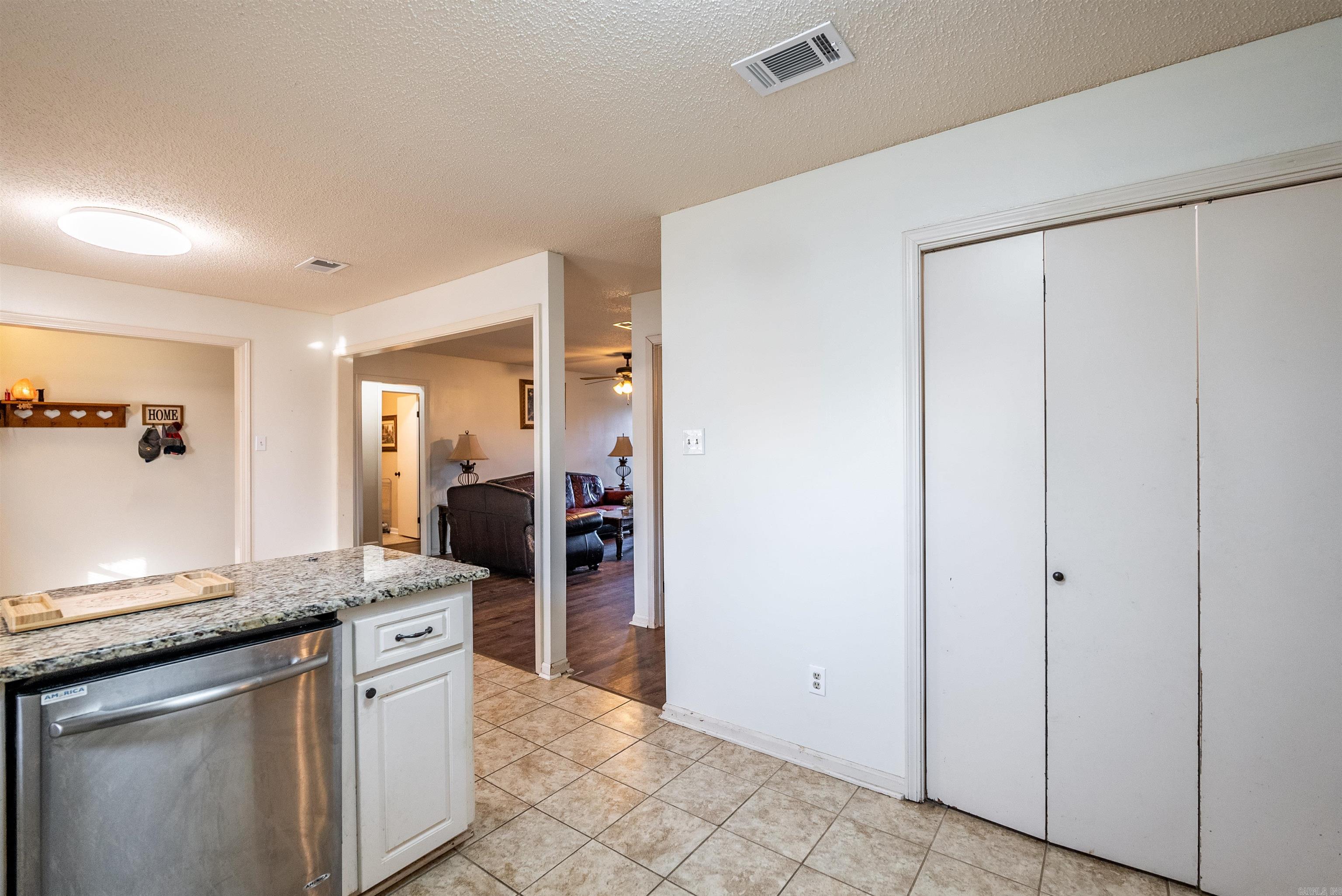 1002 Latigo Trail