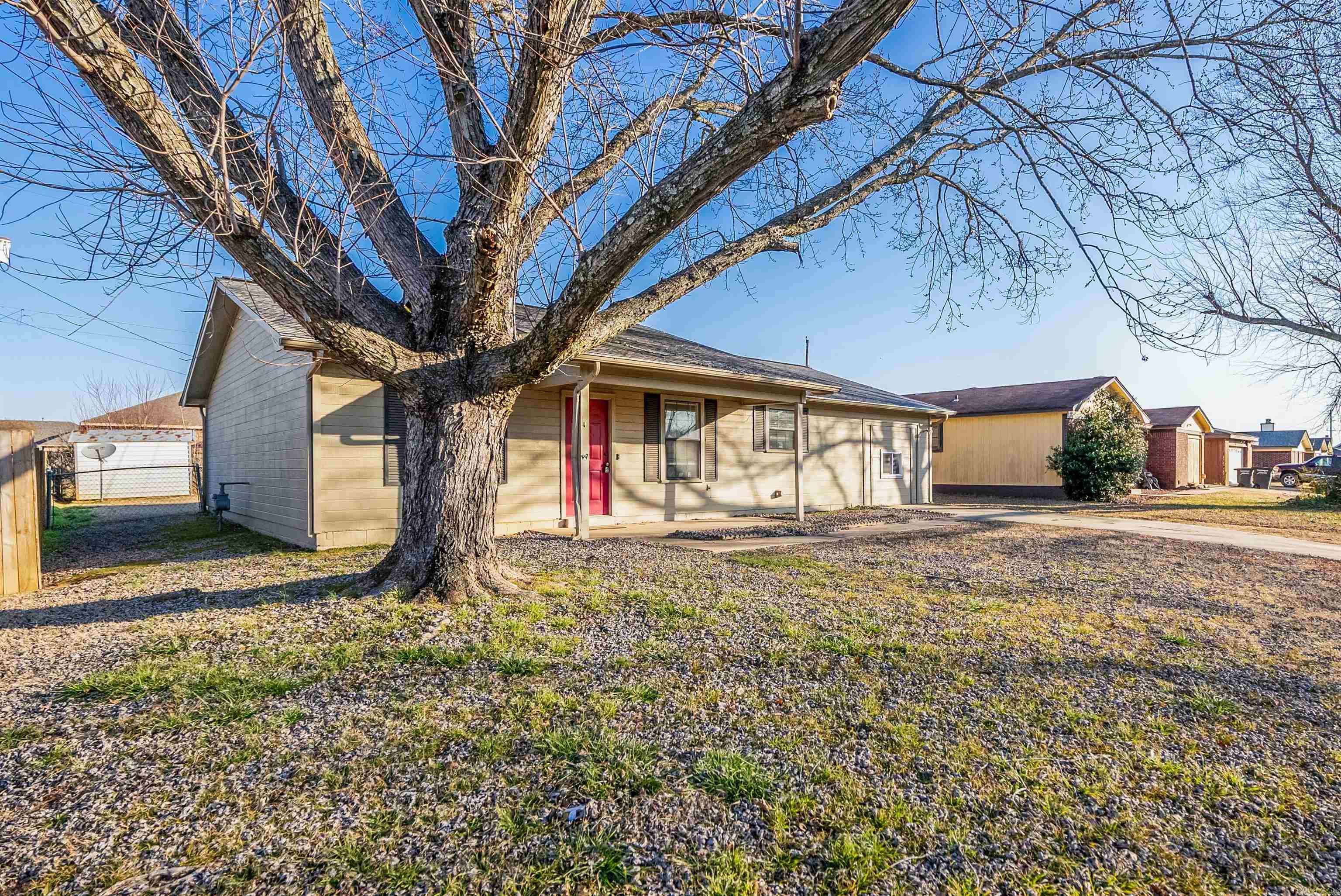 1002 Latigo Trail